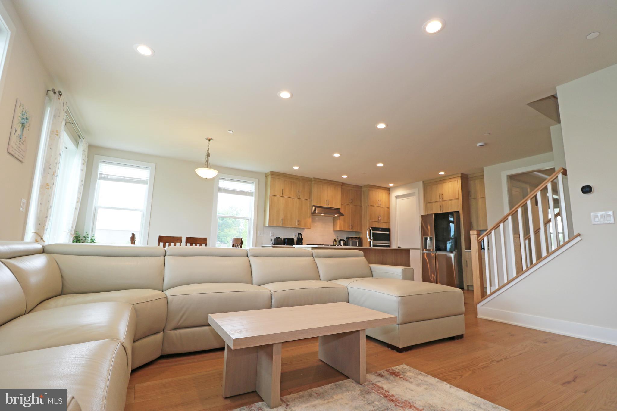 KING OF PRUSSIA - Residential