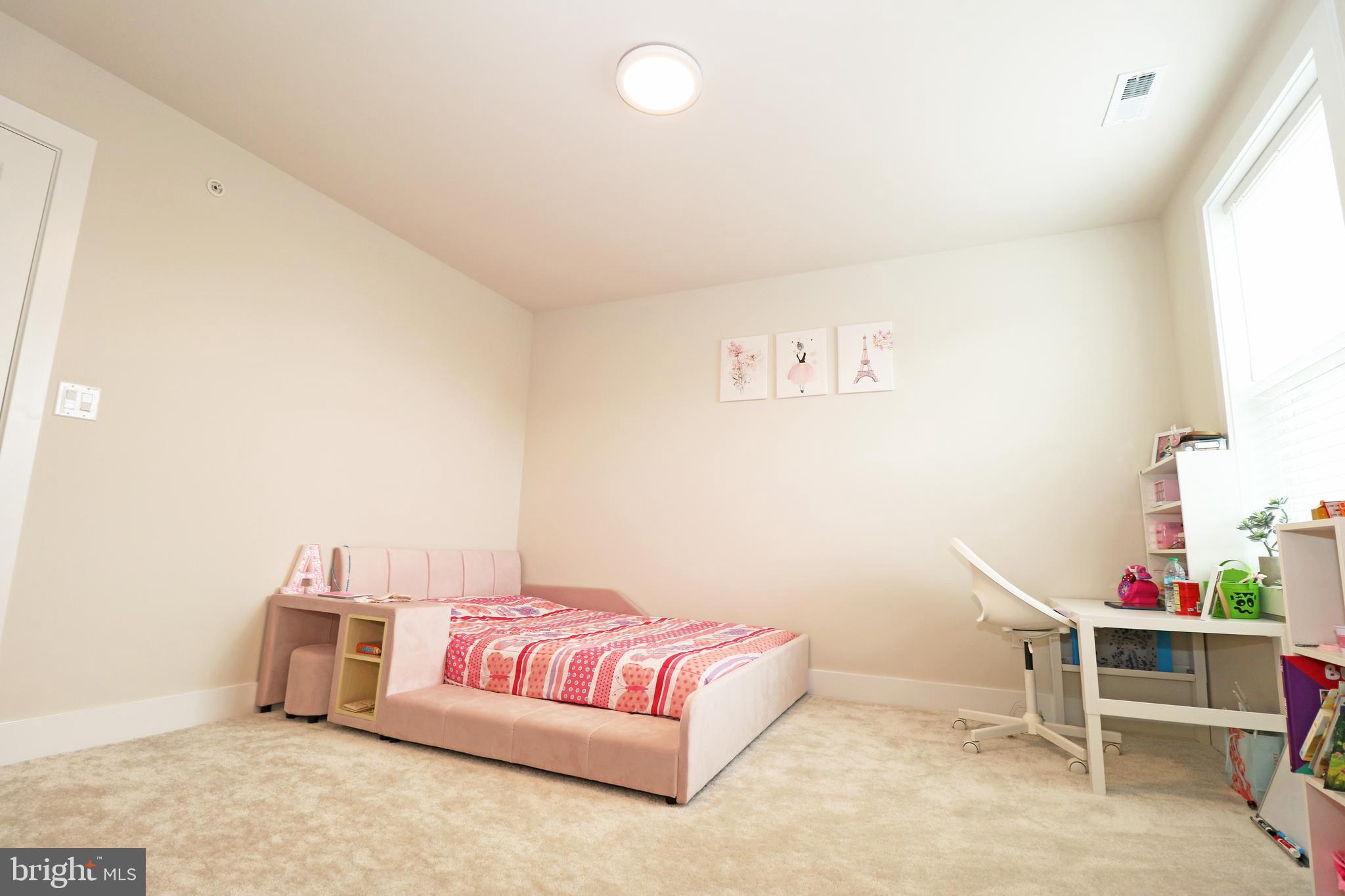 KING OF PRUSSIA - Residential