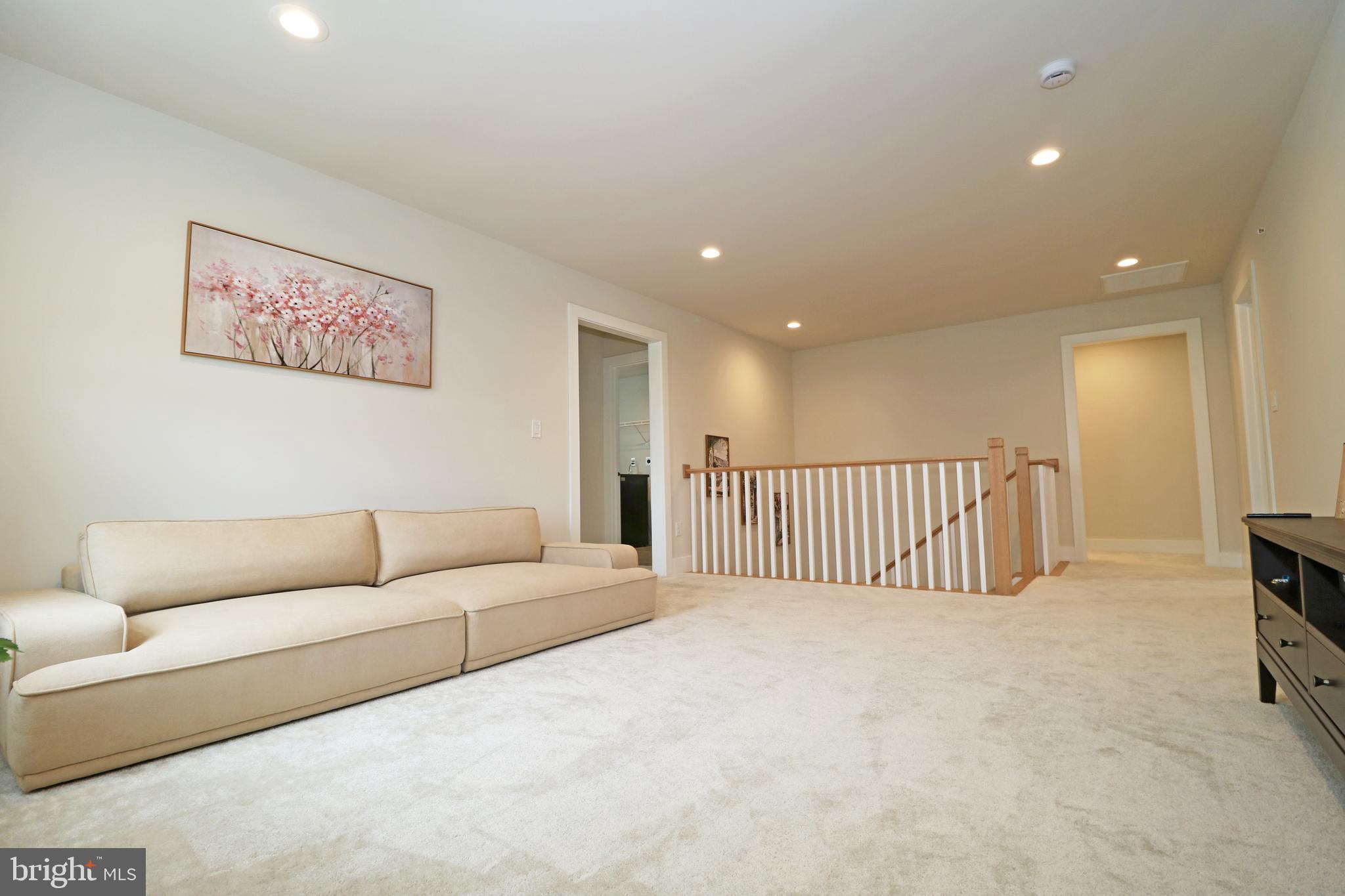 KING OF PRUSSIA - Residential