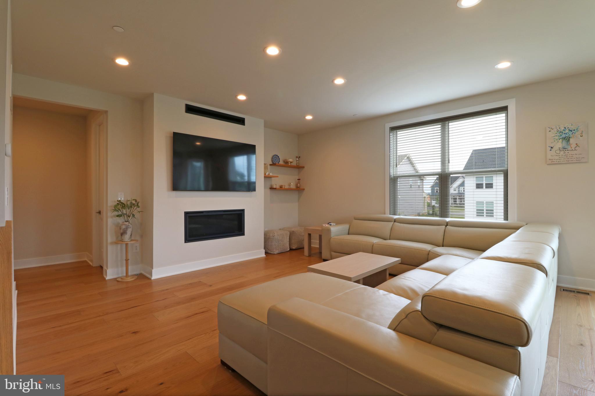 KING OF PRUSSIA - Residential