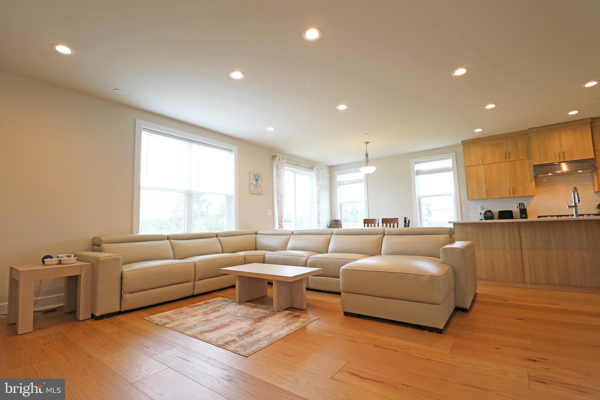 KING OF PRUSSIA - Residential