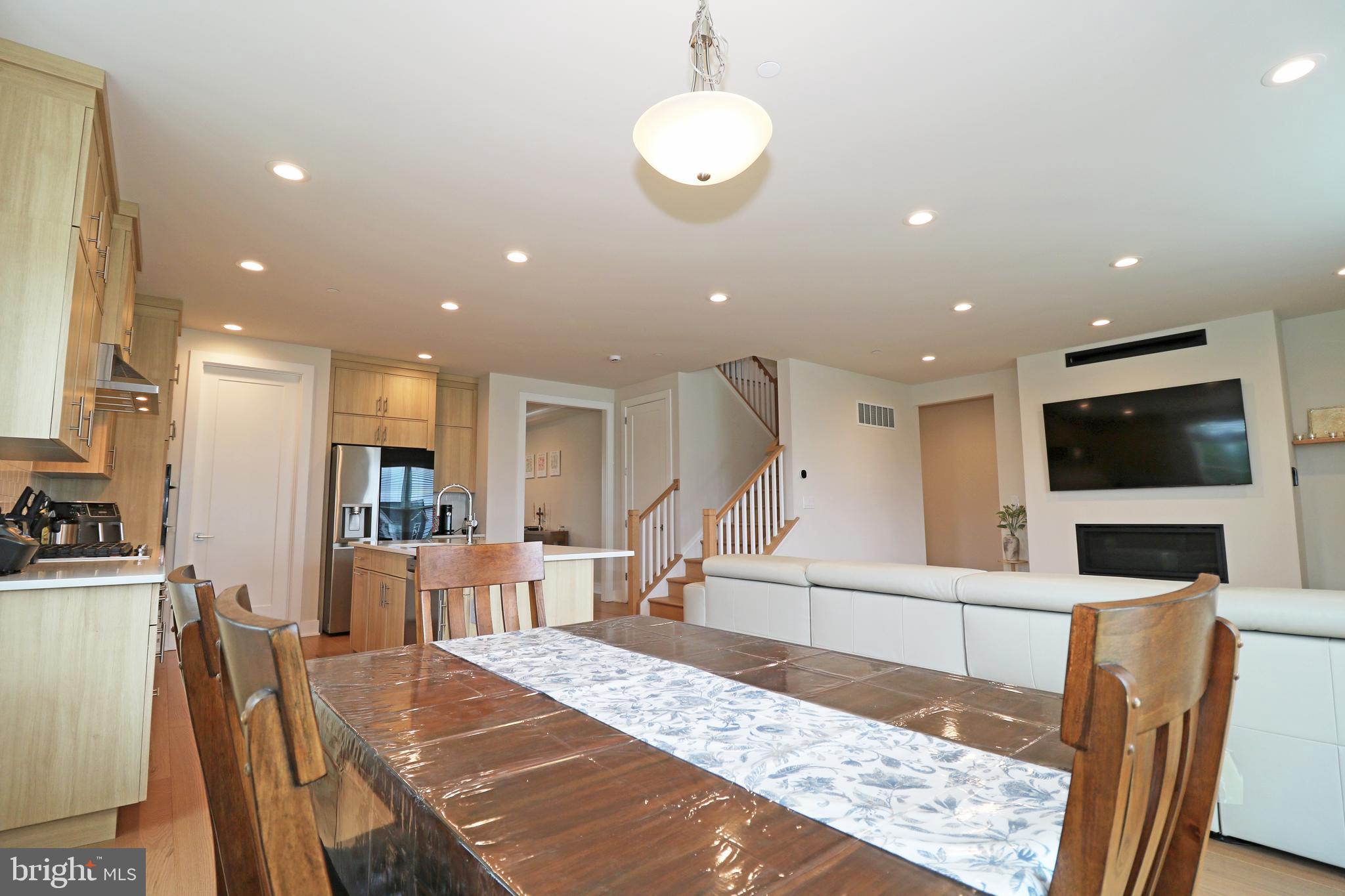 KING OF PRUSSIA - Residential