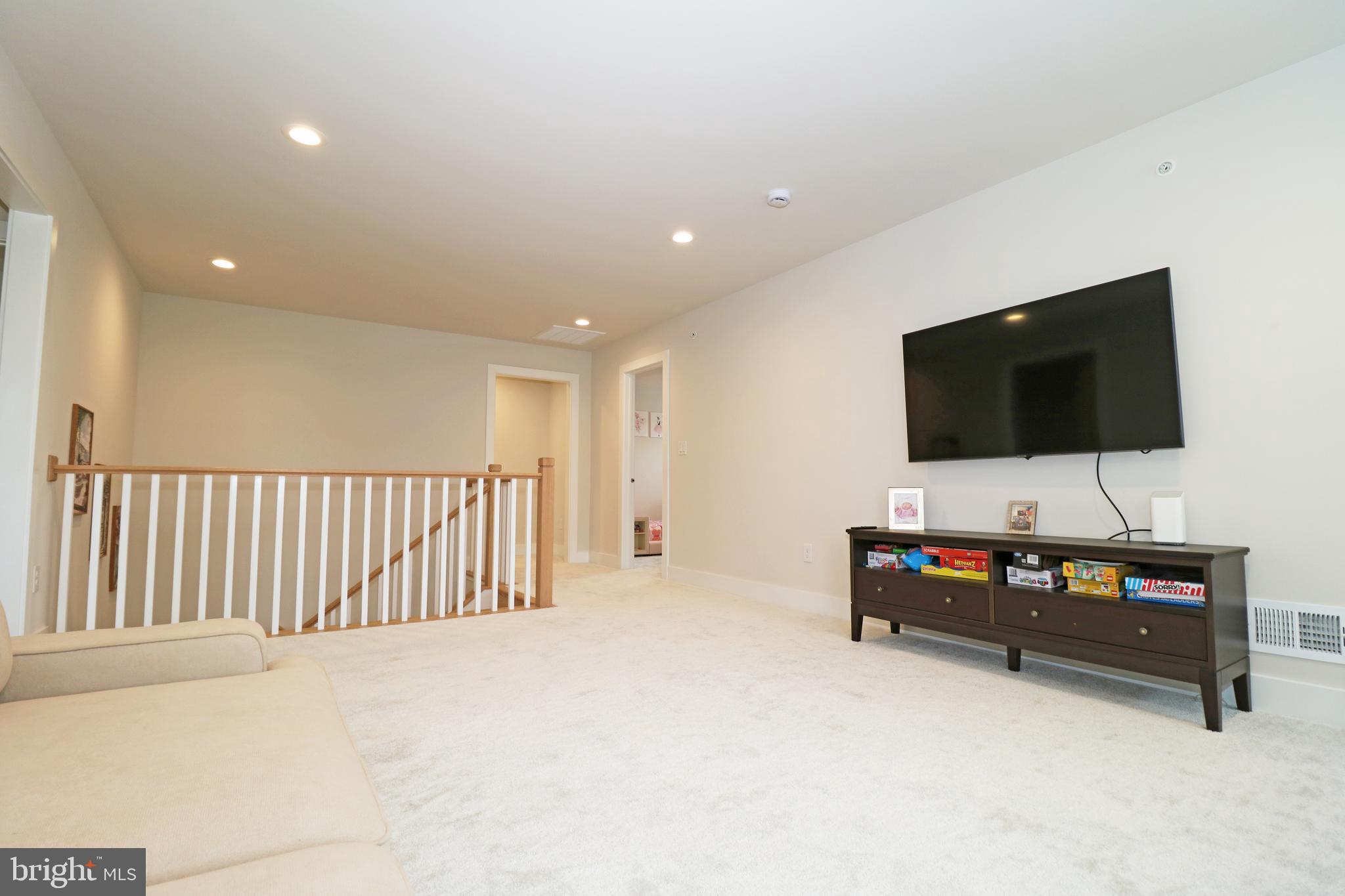 KING OF PRUSSIA - Residential