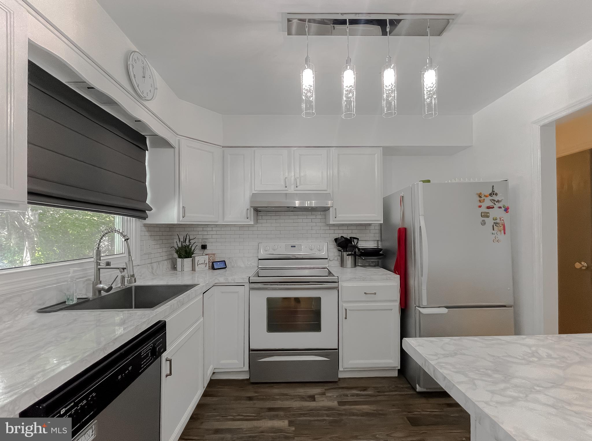 CEDAR COVE - Residential