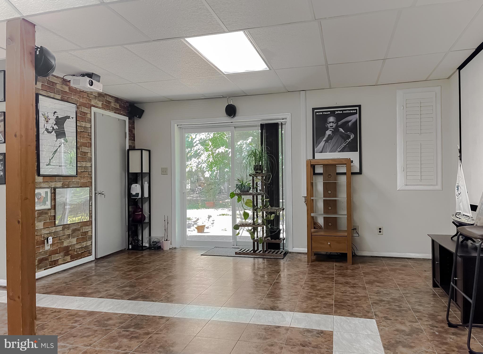 CEDAR COVE - Residential