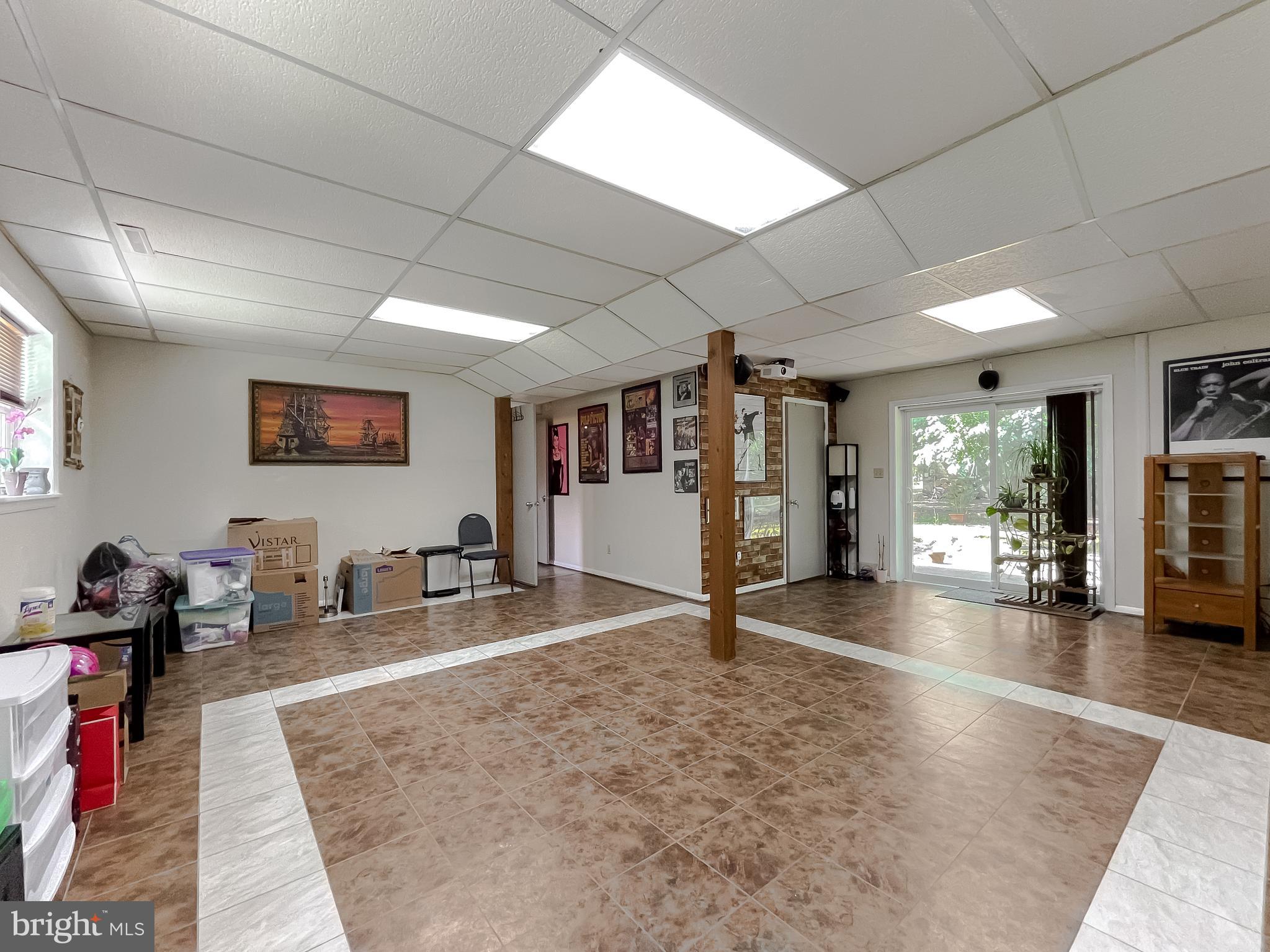 CEDAR COVE - Residential