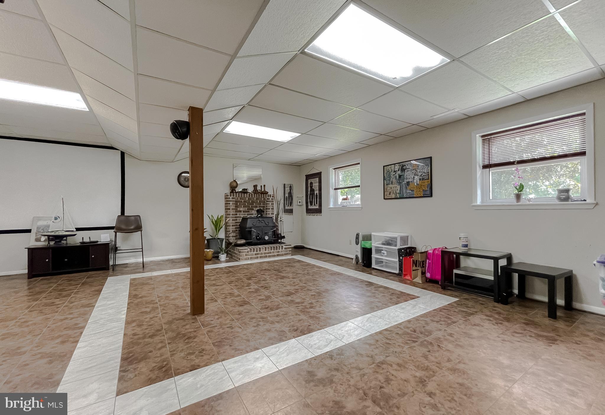 CEDAR COVE - Residential