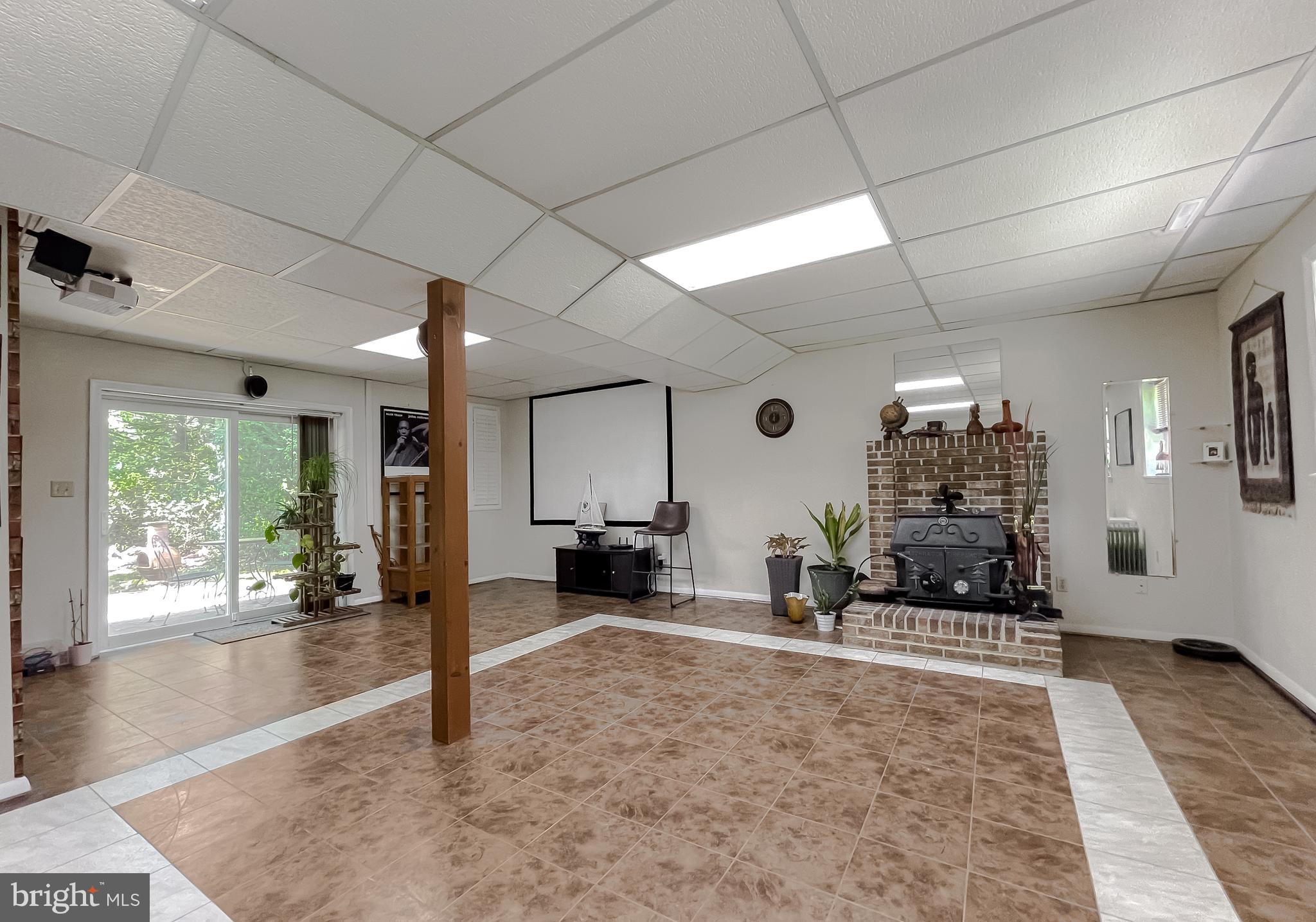 CEDAR COVE - Residential