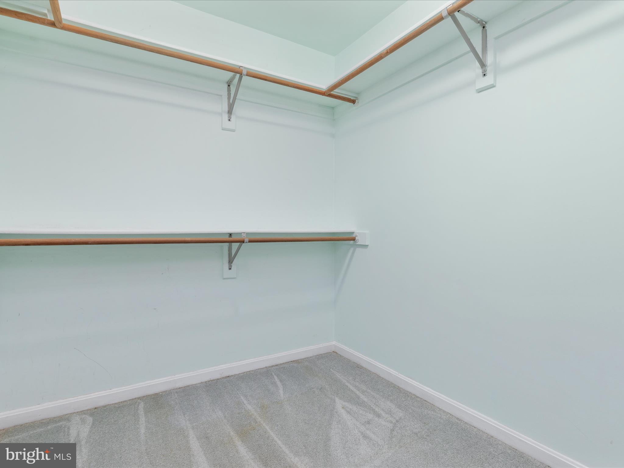 RIVER OF THE VALLEY - Residential