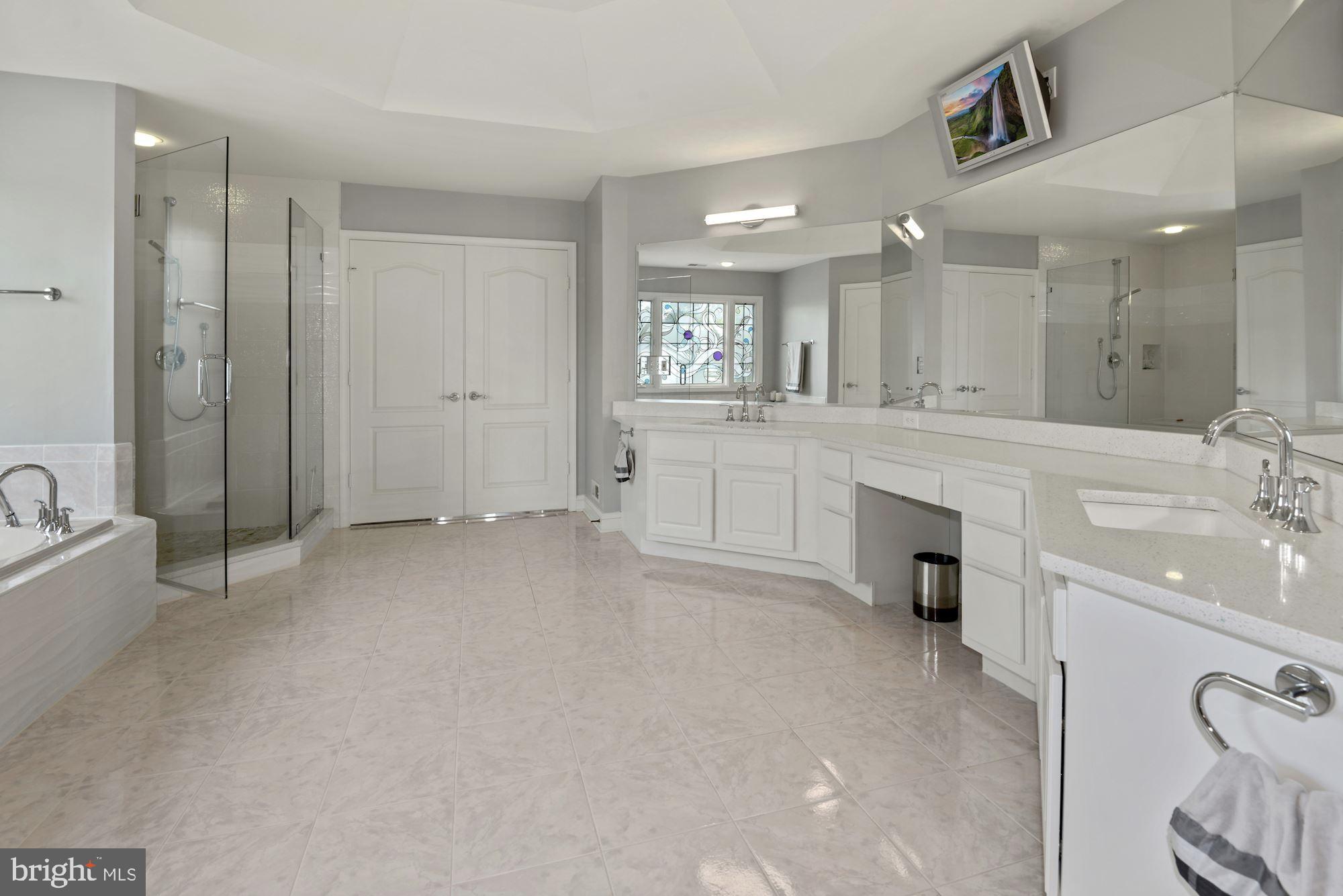 ESTATES AT LOWES - Residential