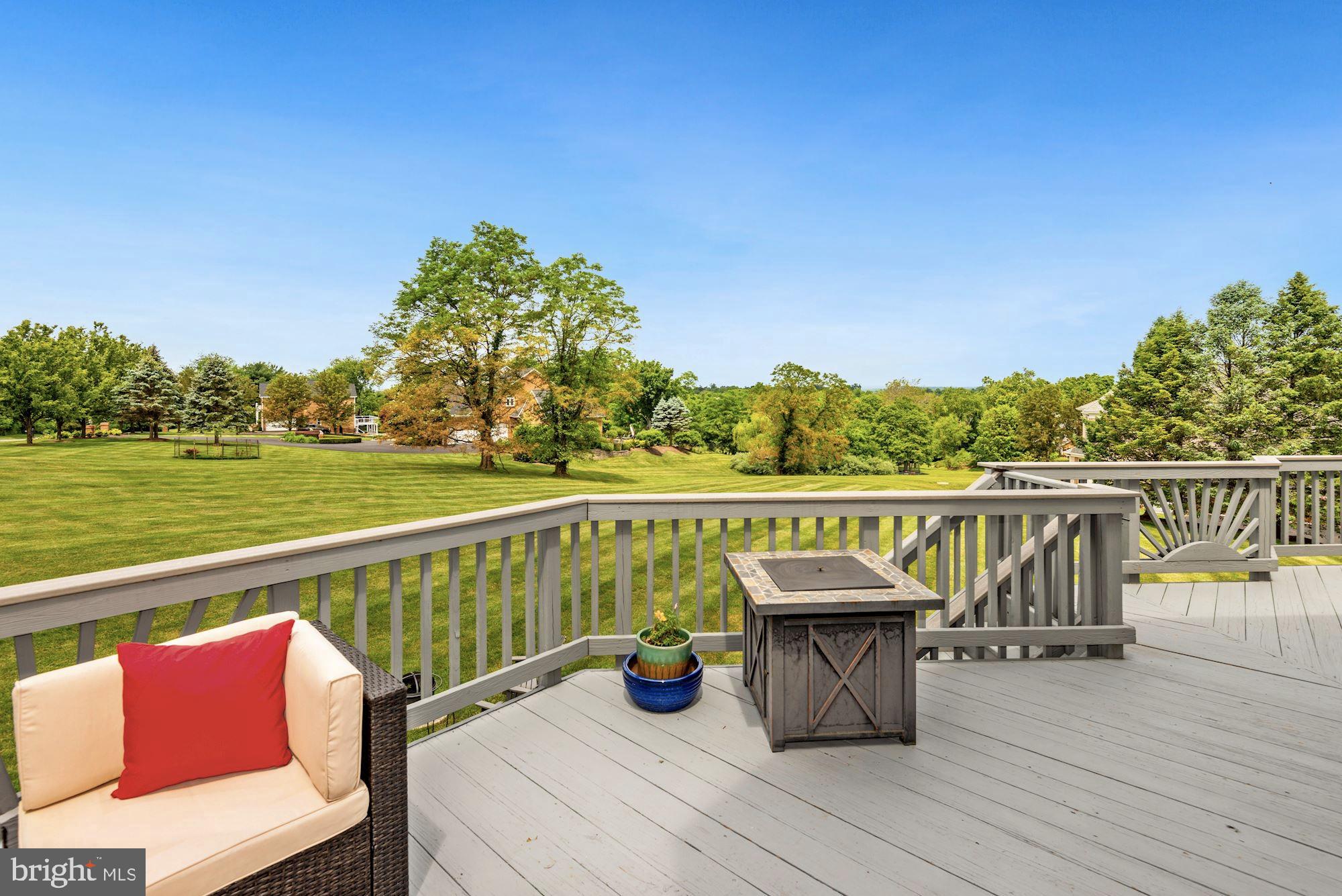 ESTATES AT LOWES - Residential