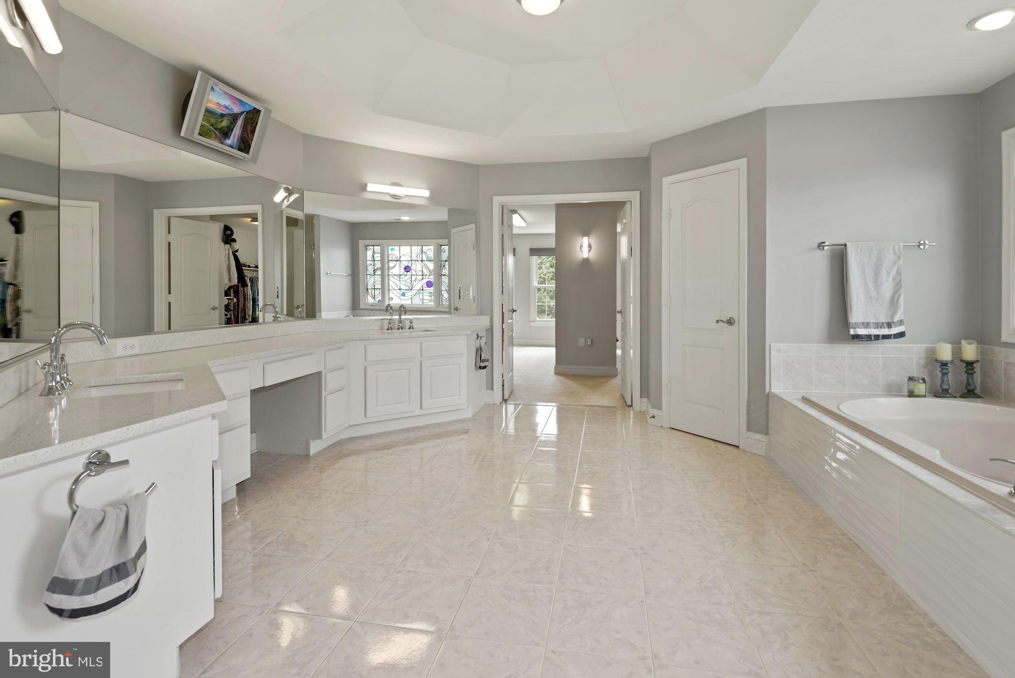 ESTATES AT LOWES - Residential