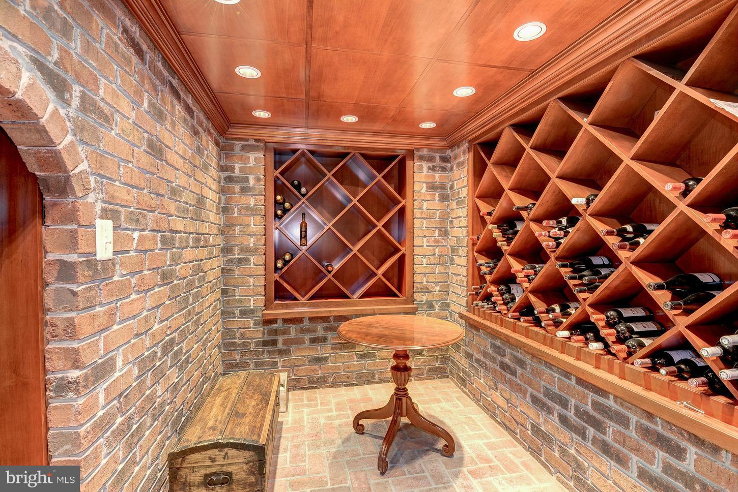 SUMMERWOOD - Residential