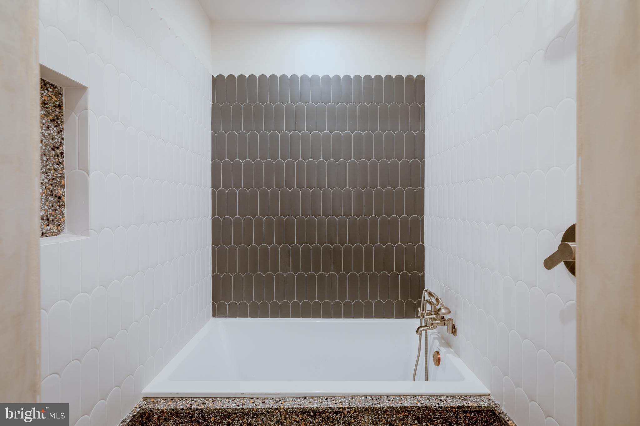 GRADUATE HOSPITAL - Residential