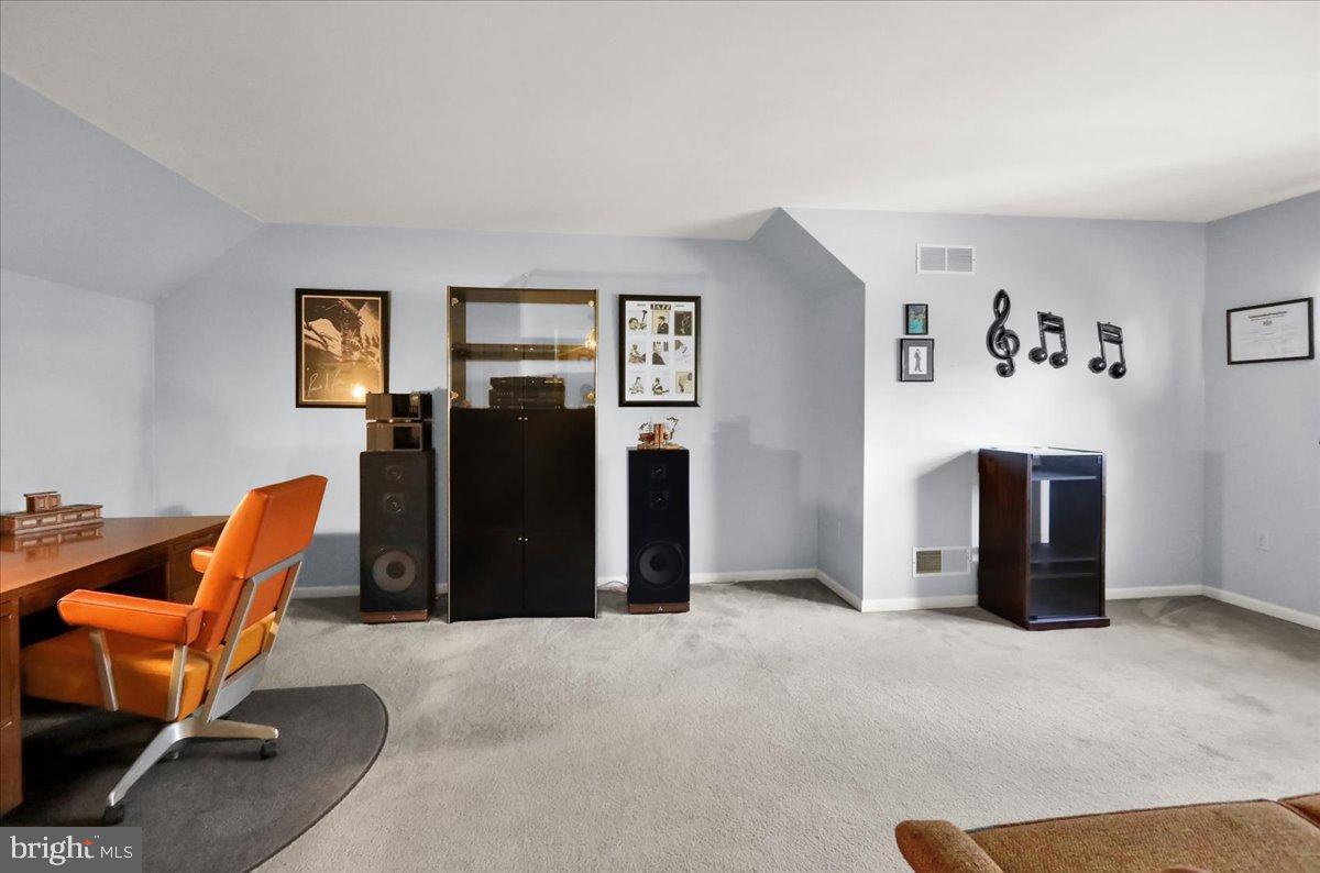 WILSHIRE MEADOWS - Residential