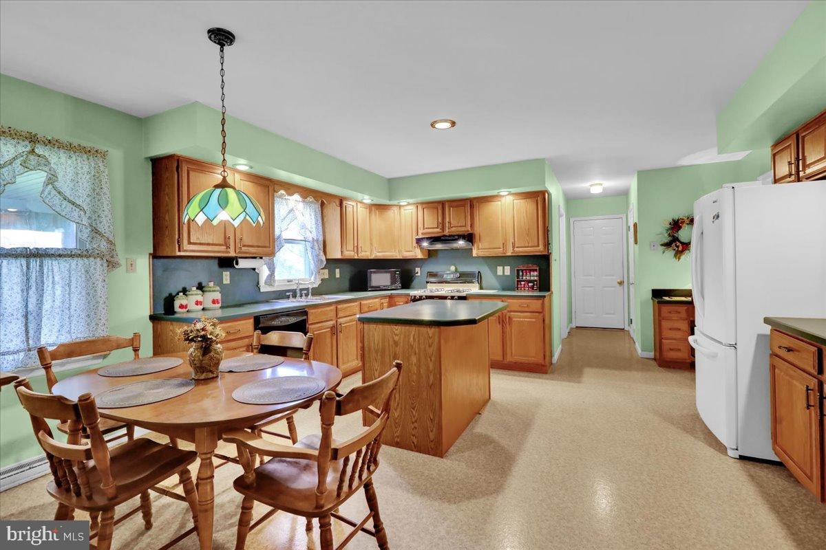 WILSHIRE MEADOWS - Residential