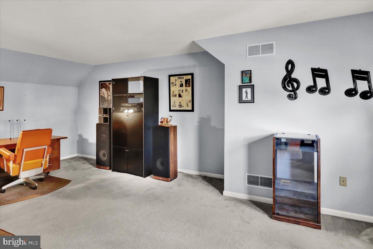 WILSHIRE MEADOWS - Residential