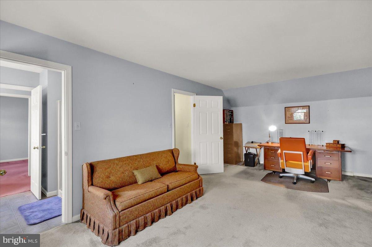 WILSHIRE MEADOWS - Residential