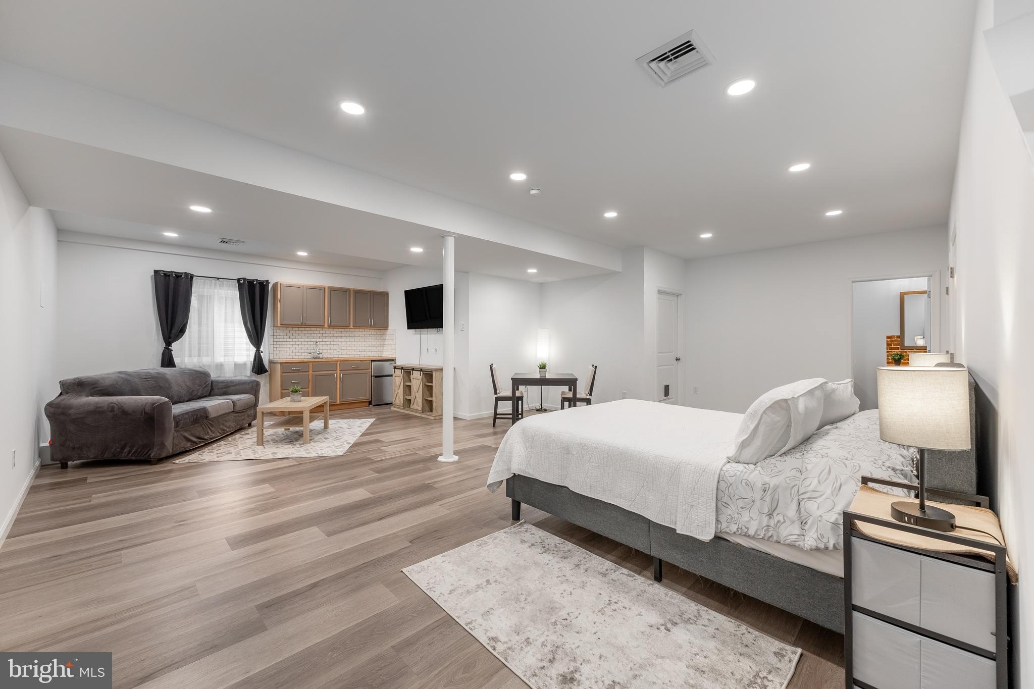 STEEPLECHASE - Residential