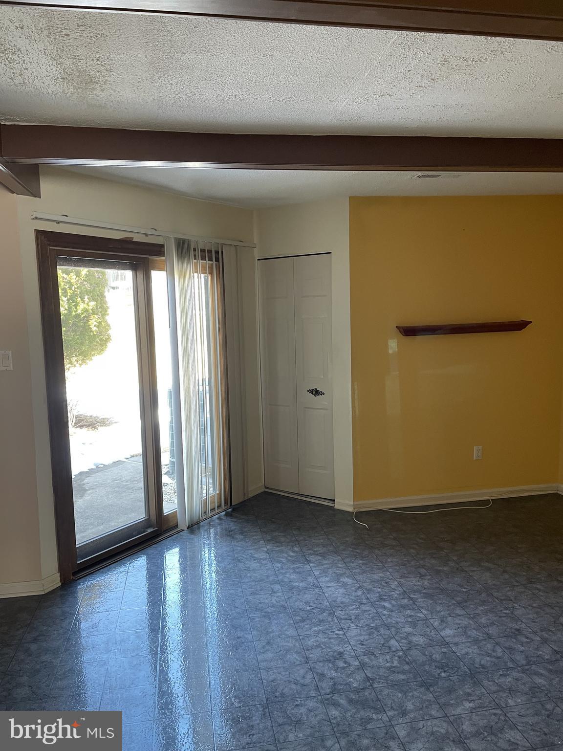 HEADLEY TRACE - Residential