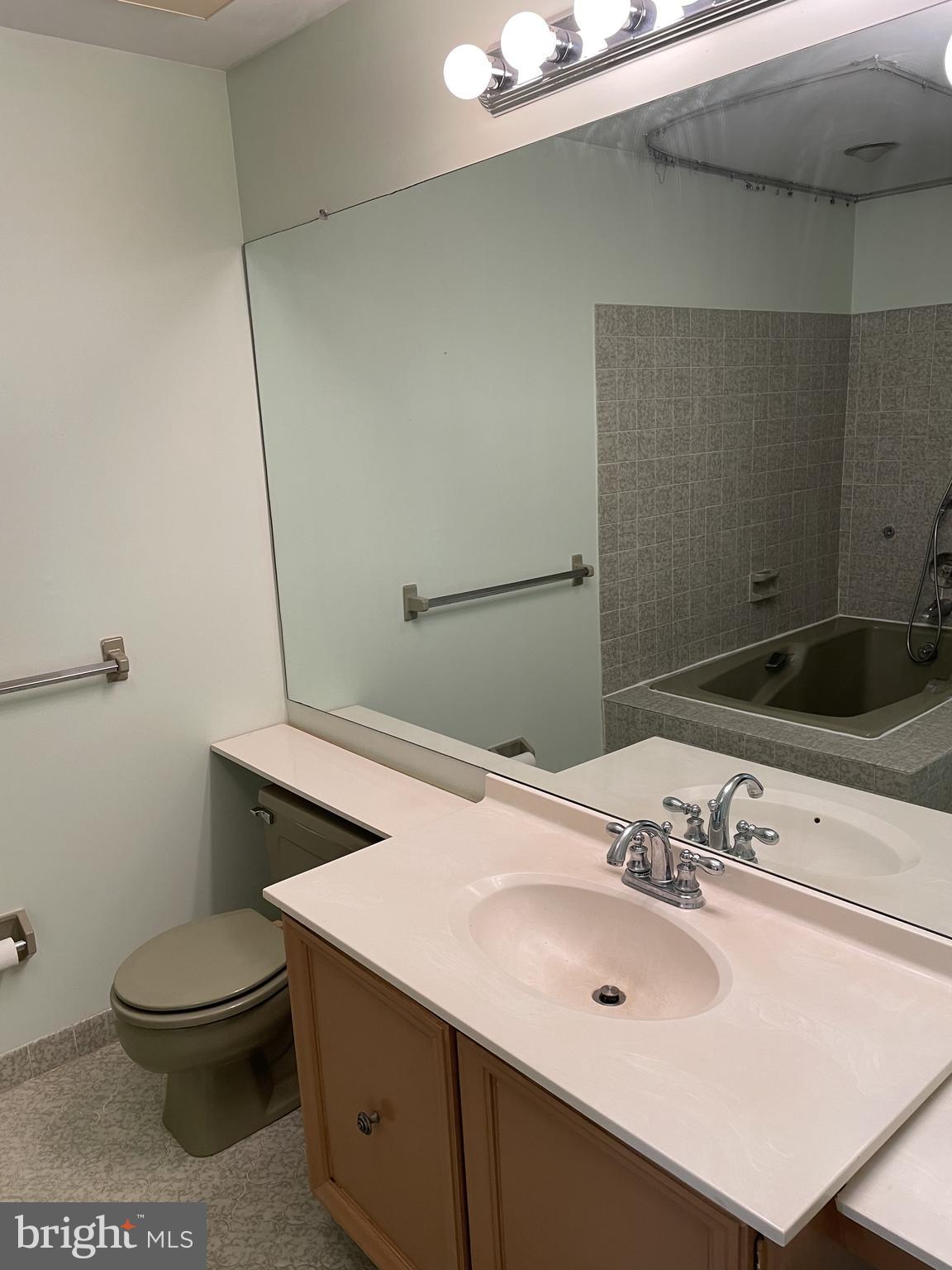 HEADLEY TRACE - Residential