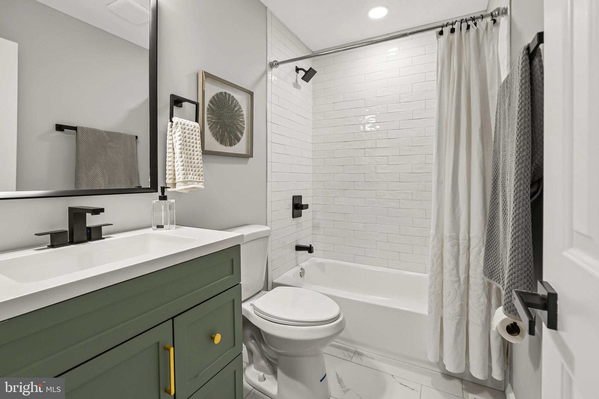 SENECA GARDENS - Residential