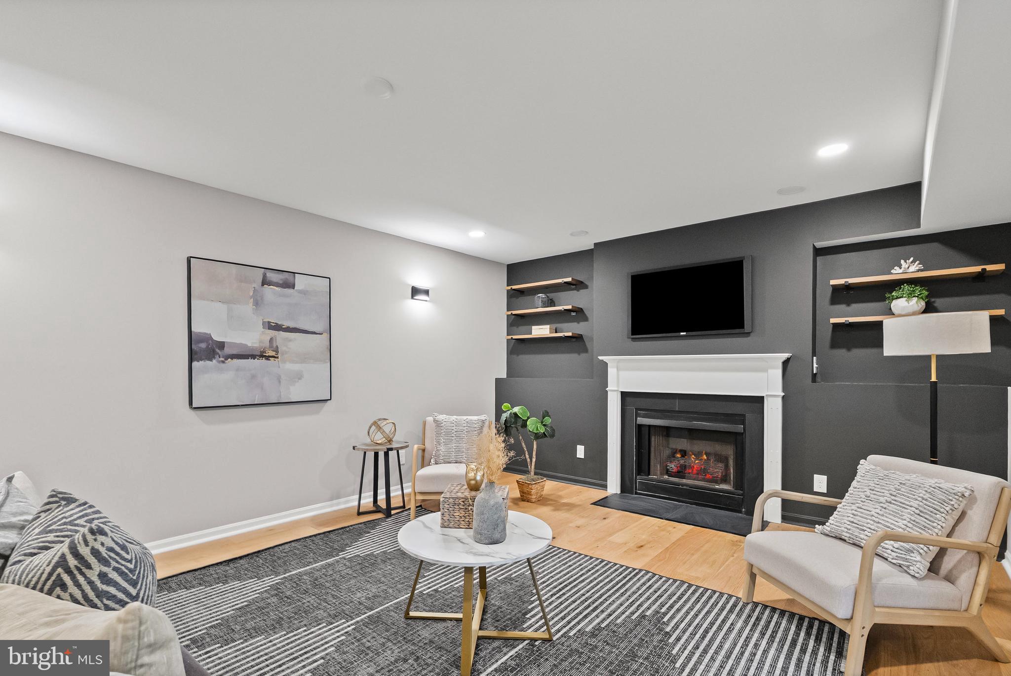 SENECA GARDENS - Residential