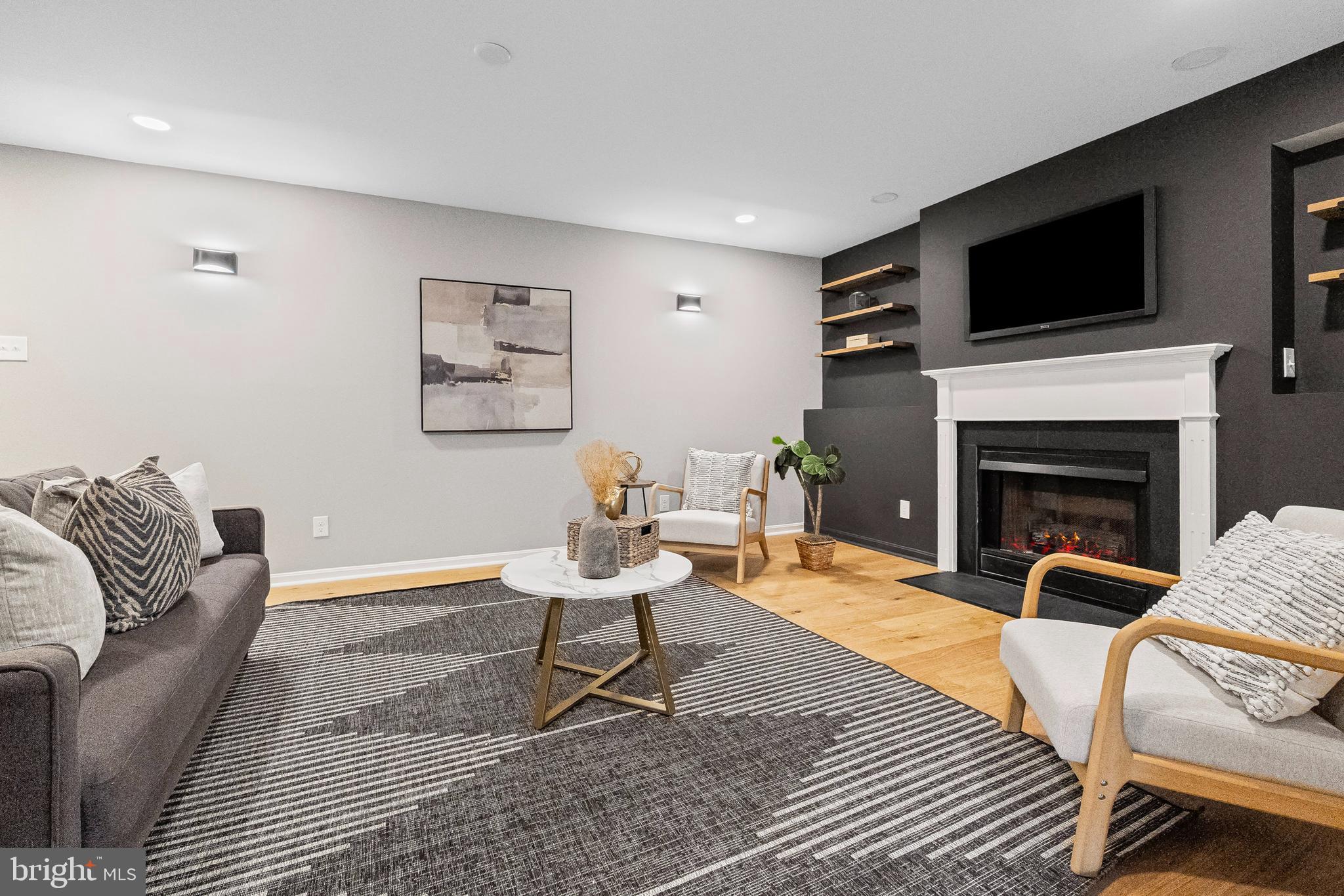 SENECA GARDENS - Residential