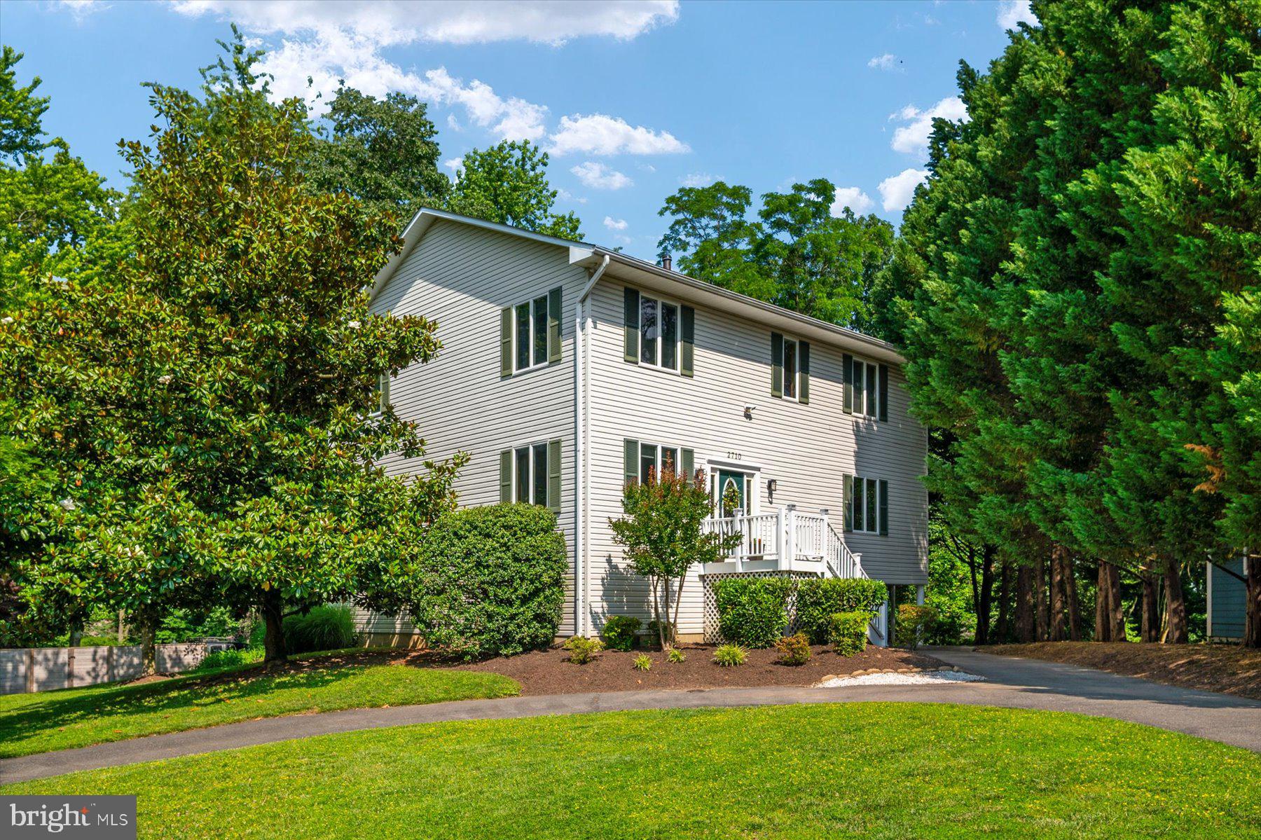 2710 PARKVIEW DRIVE