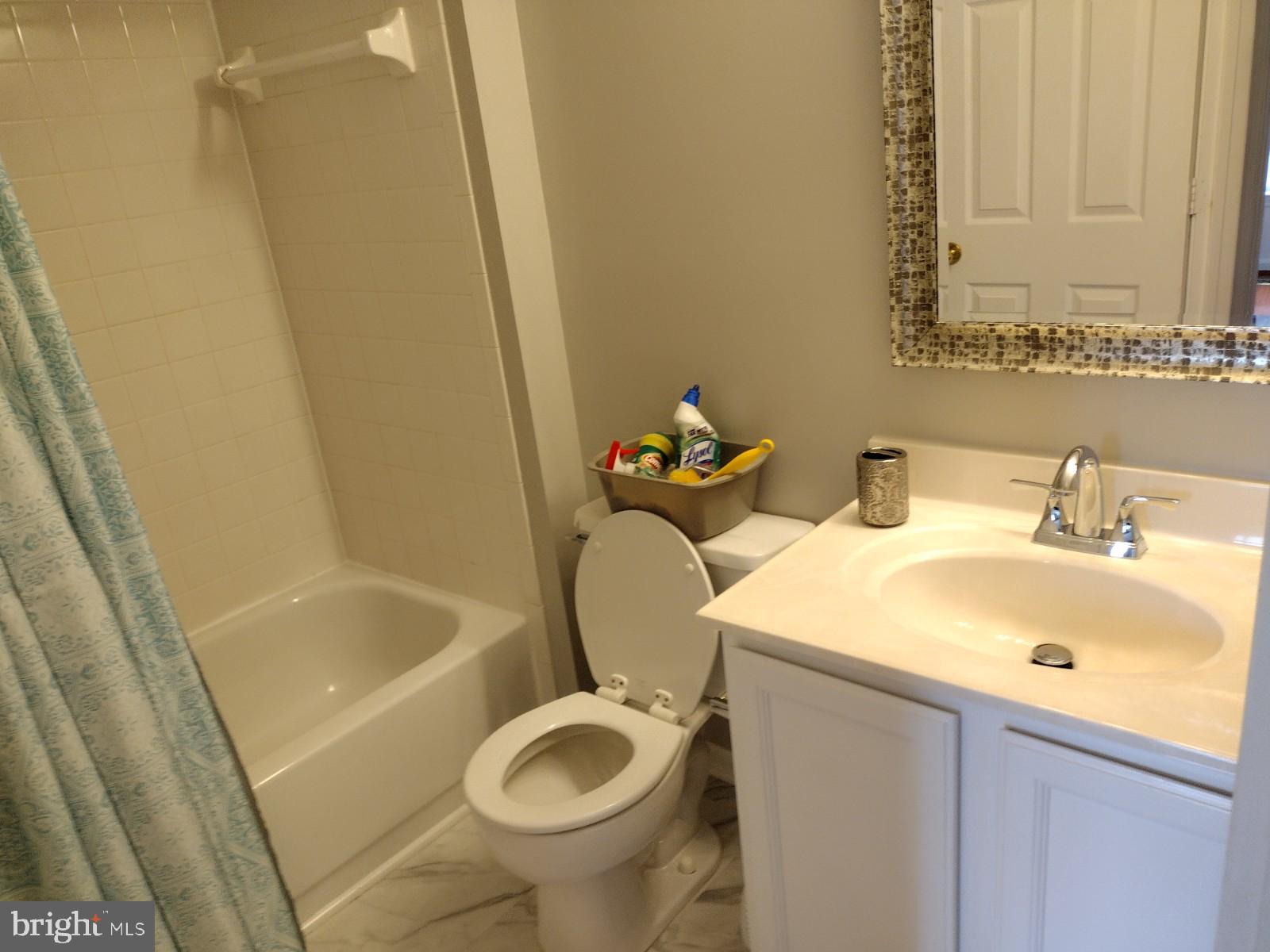 SEVEN OAKS - Residential