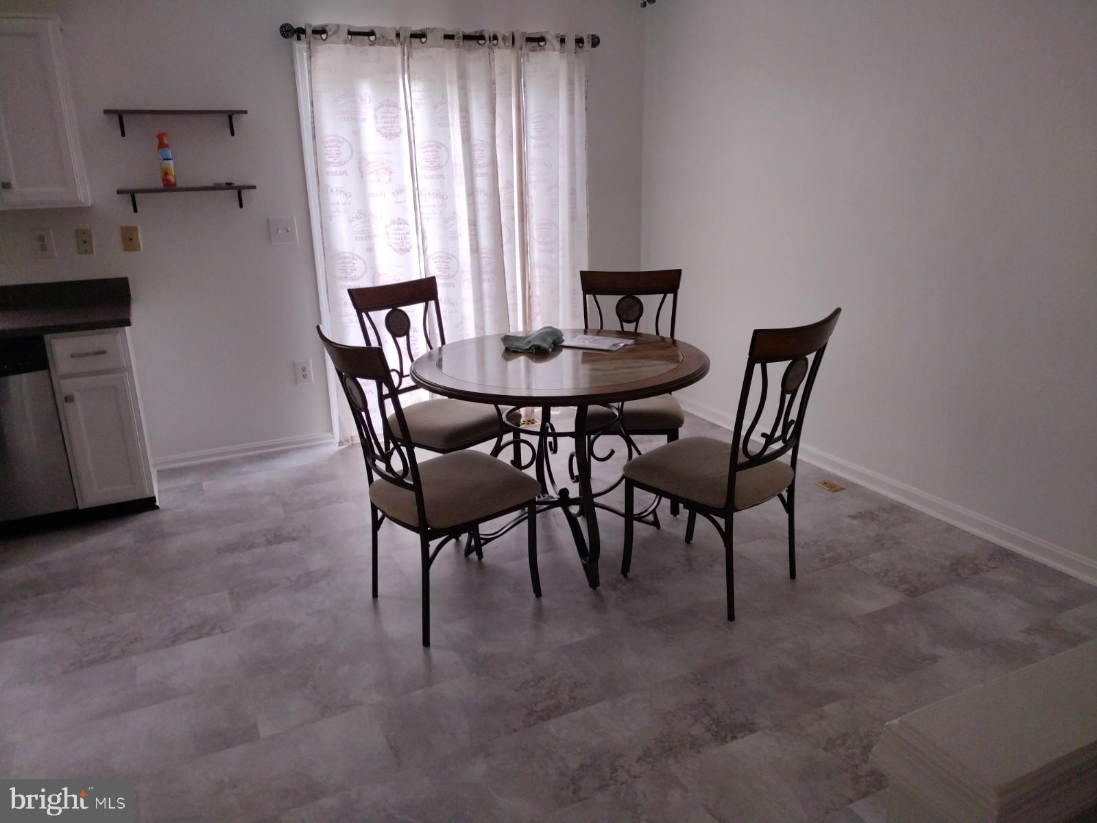 SEVEN OAKS - Residential