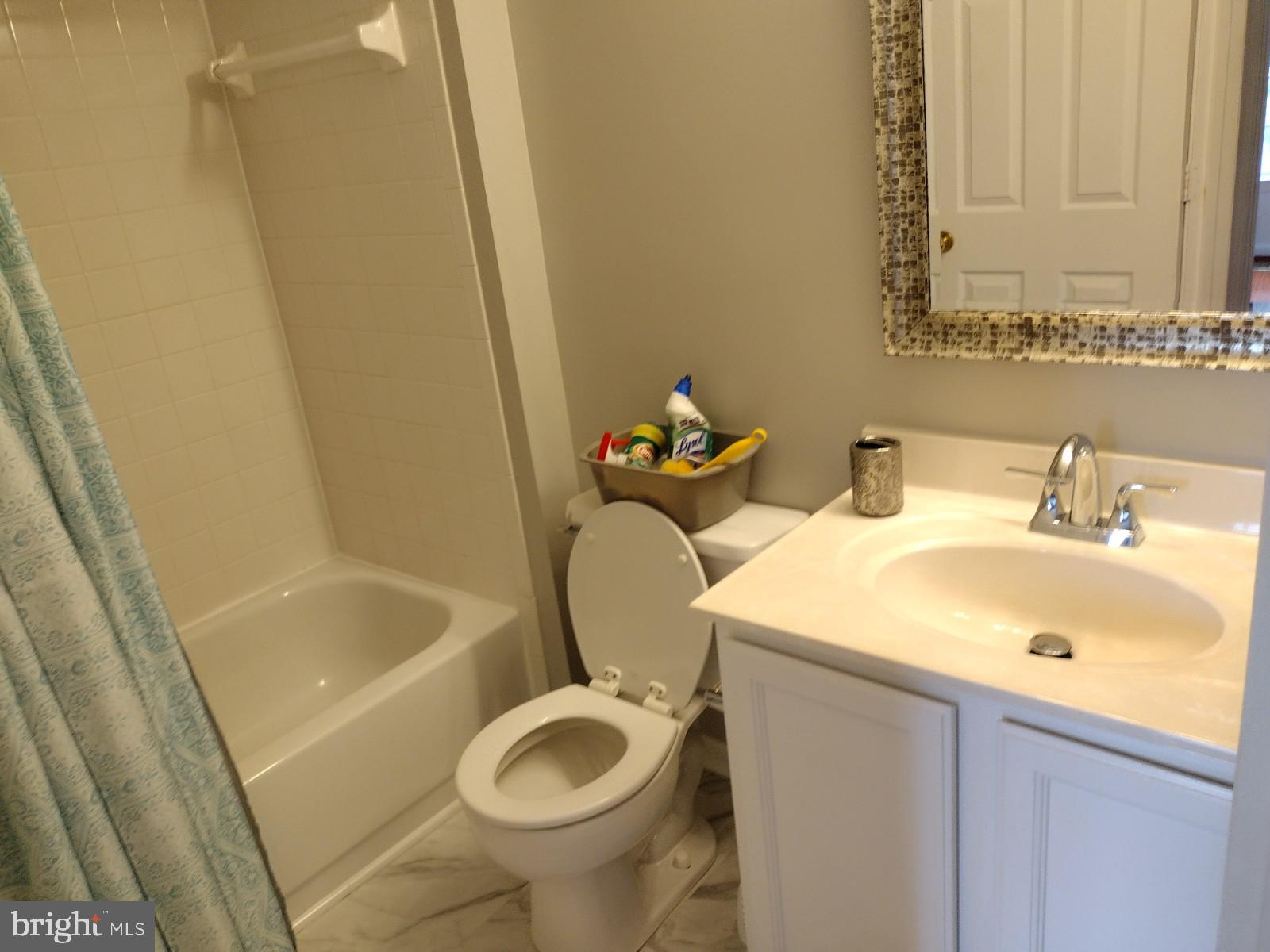 SEVEN OAKS - Residential