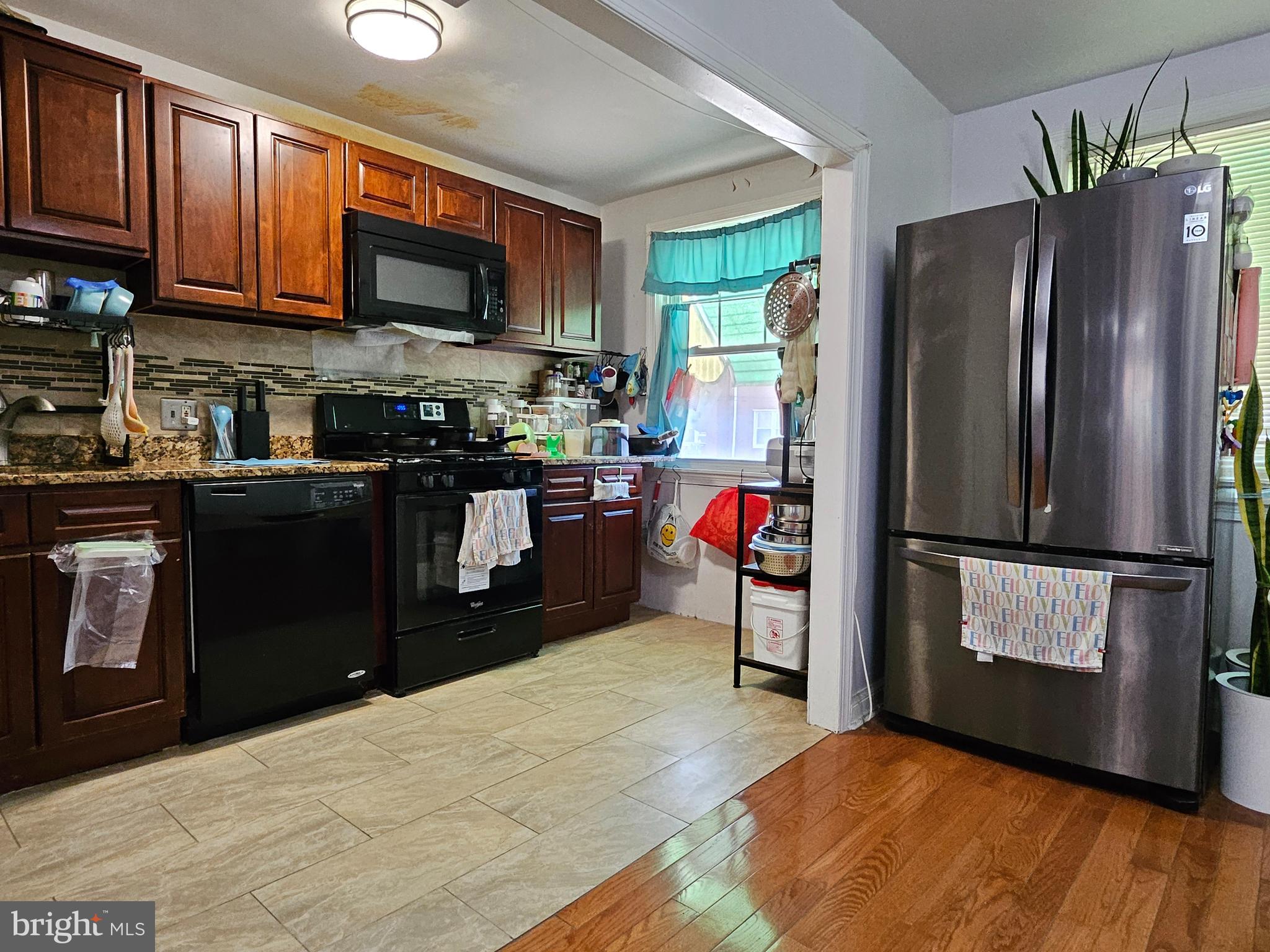 MAYFAIR (WEST) - Residential