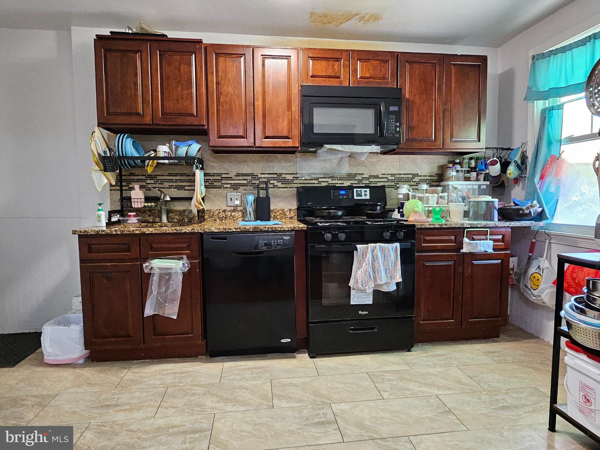 MAYFAIR (WEST) - Residential