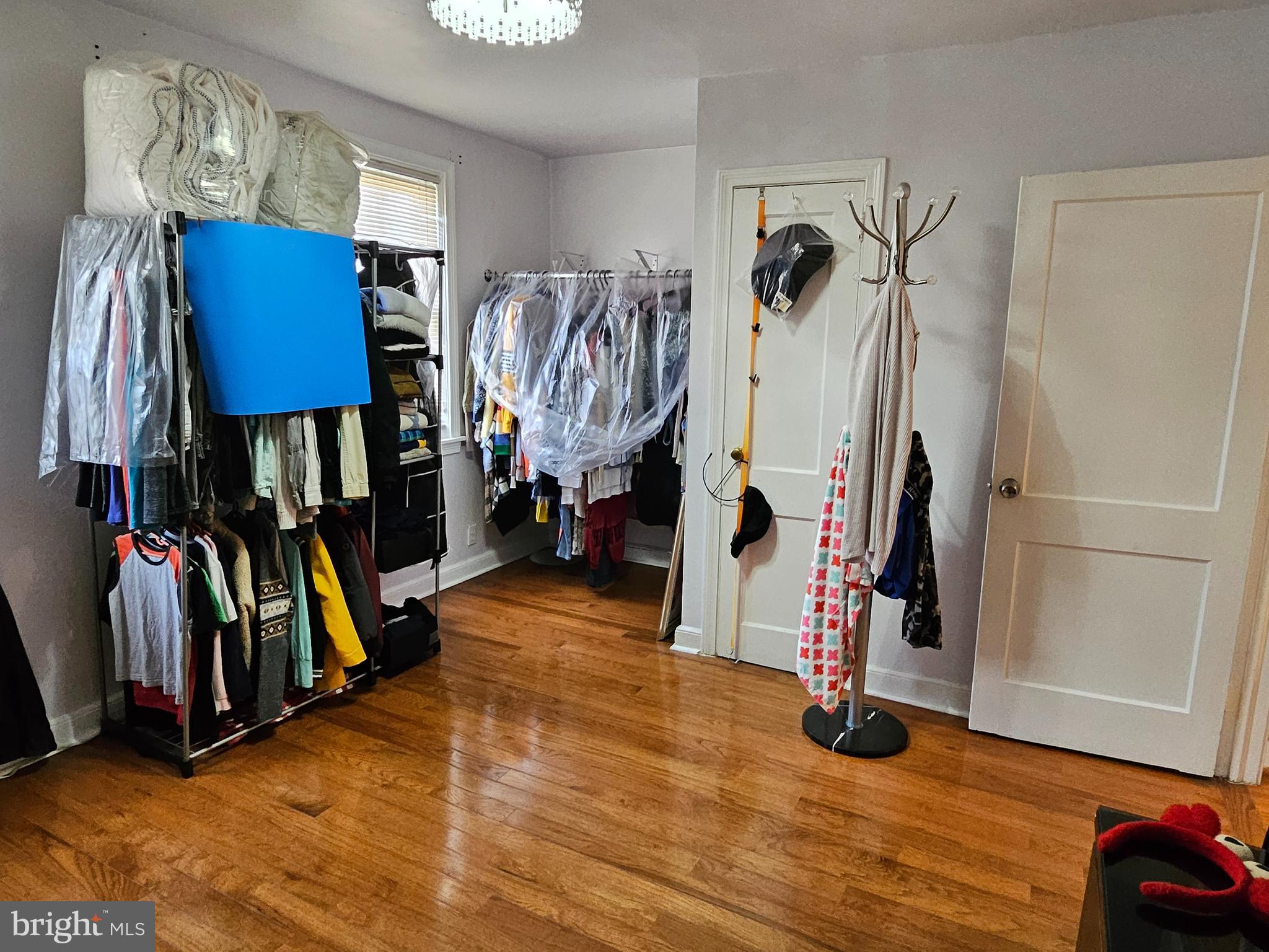 MAYFAIR (WEST) - Residential