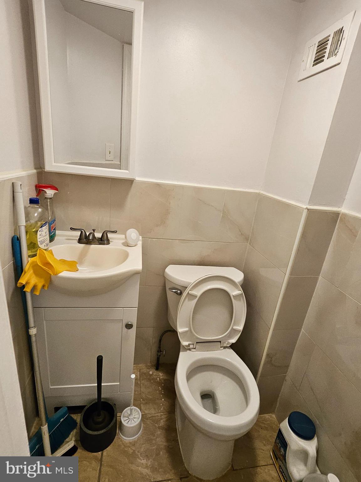 MAYFAIR (WEST) - Residential