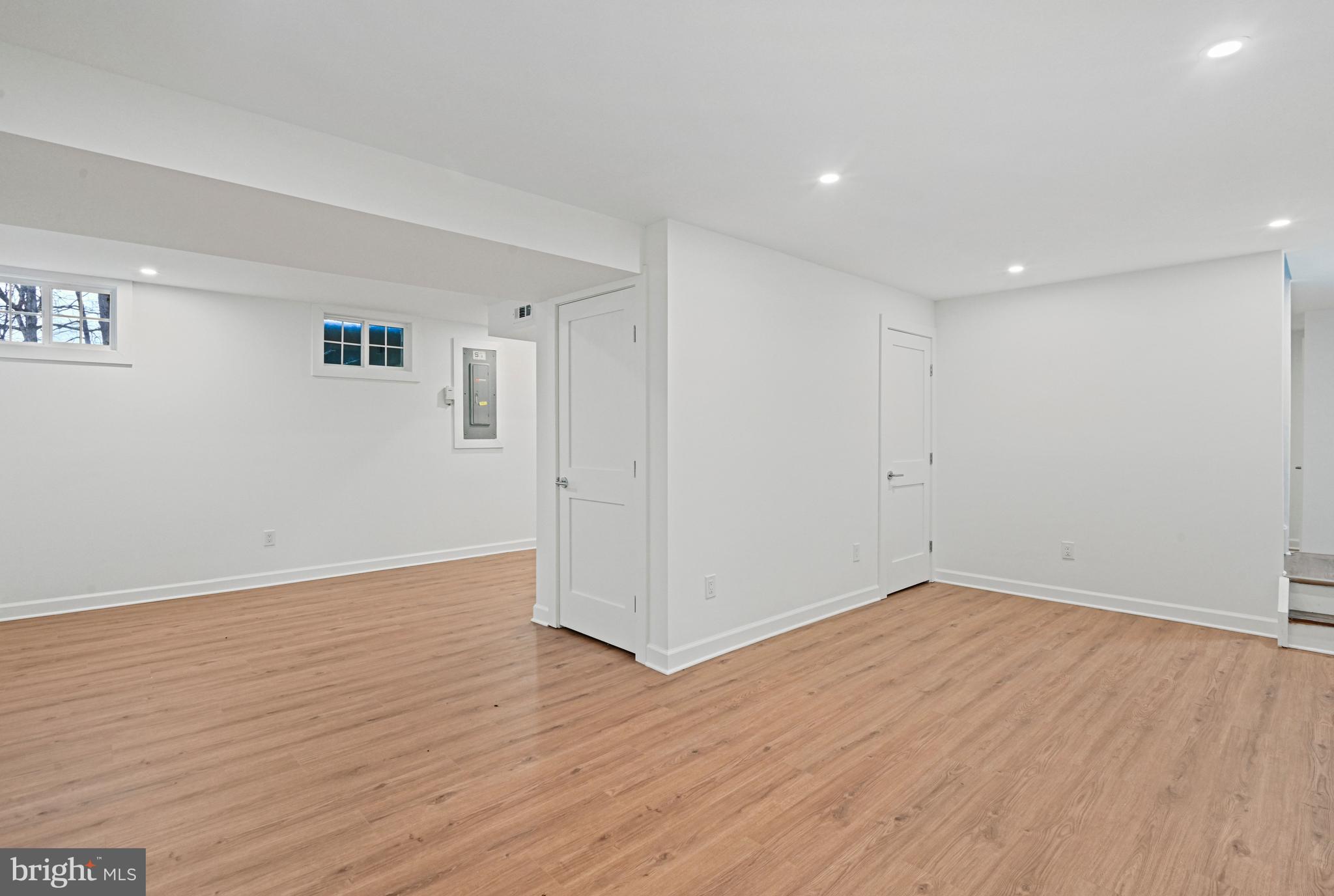 TREESIDE - Residential