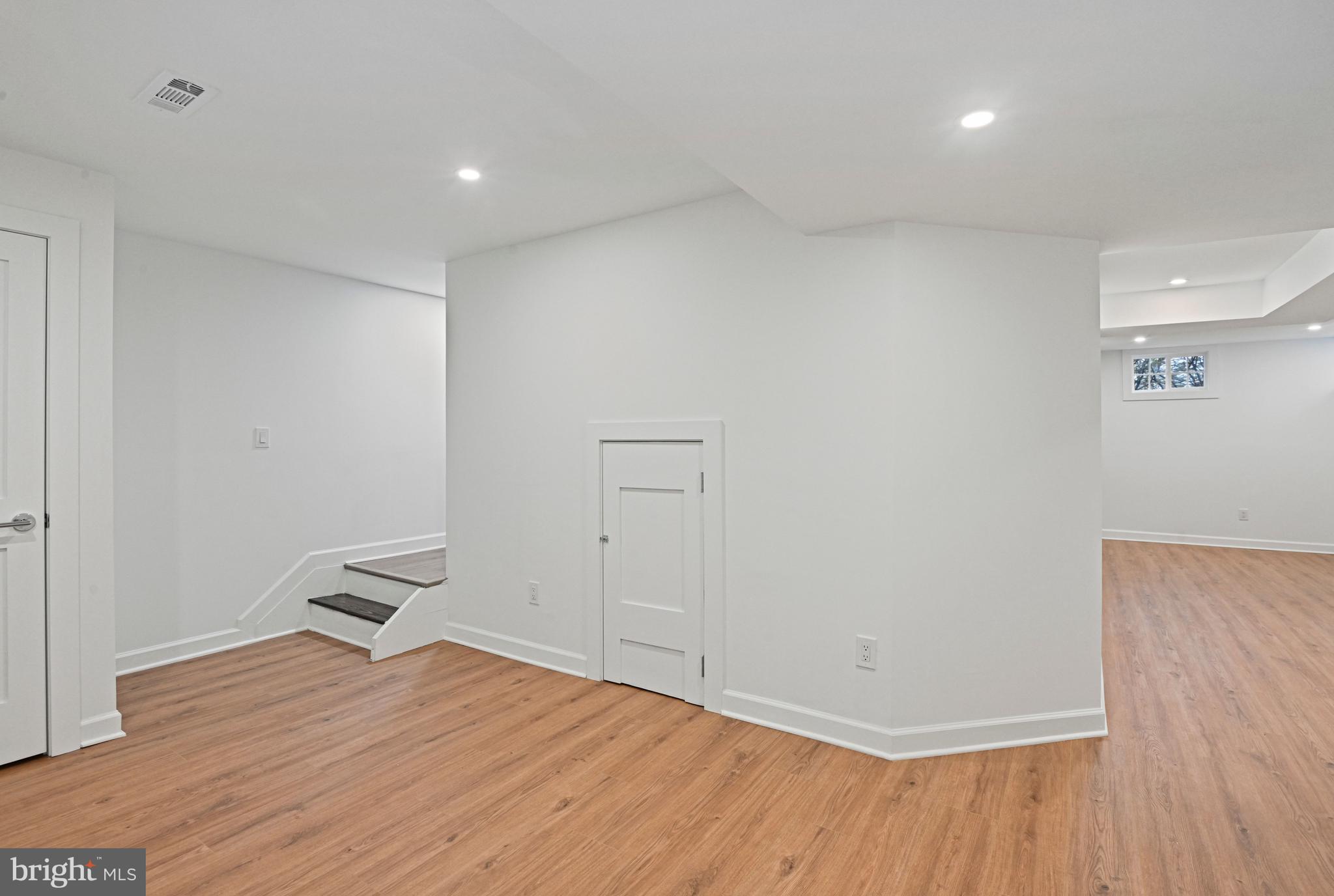 TREESIDE - Residential