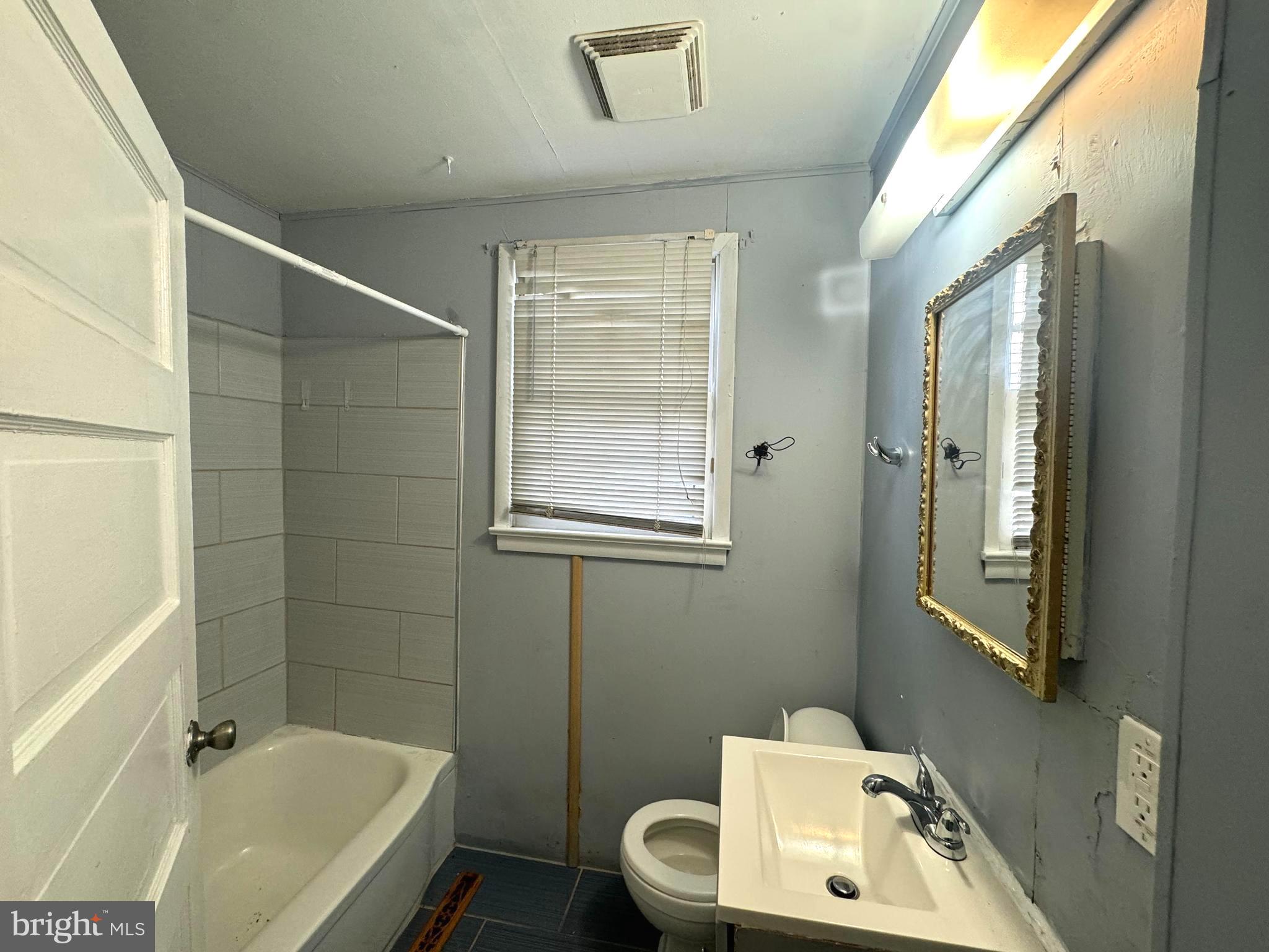 HAGERSTOWN - Residential