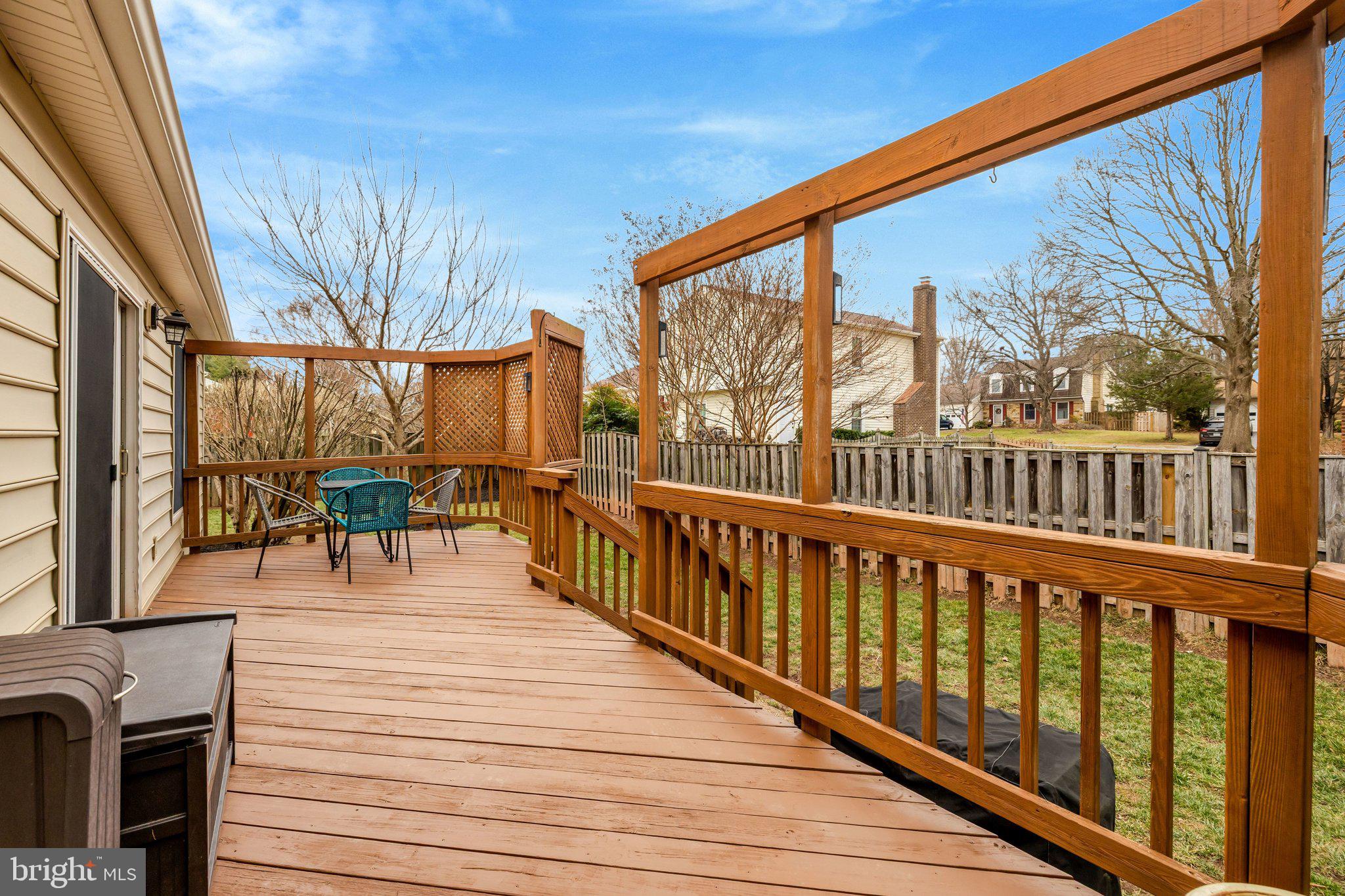 KINGSTON CHASE - Residential