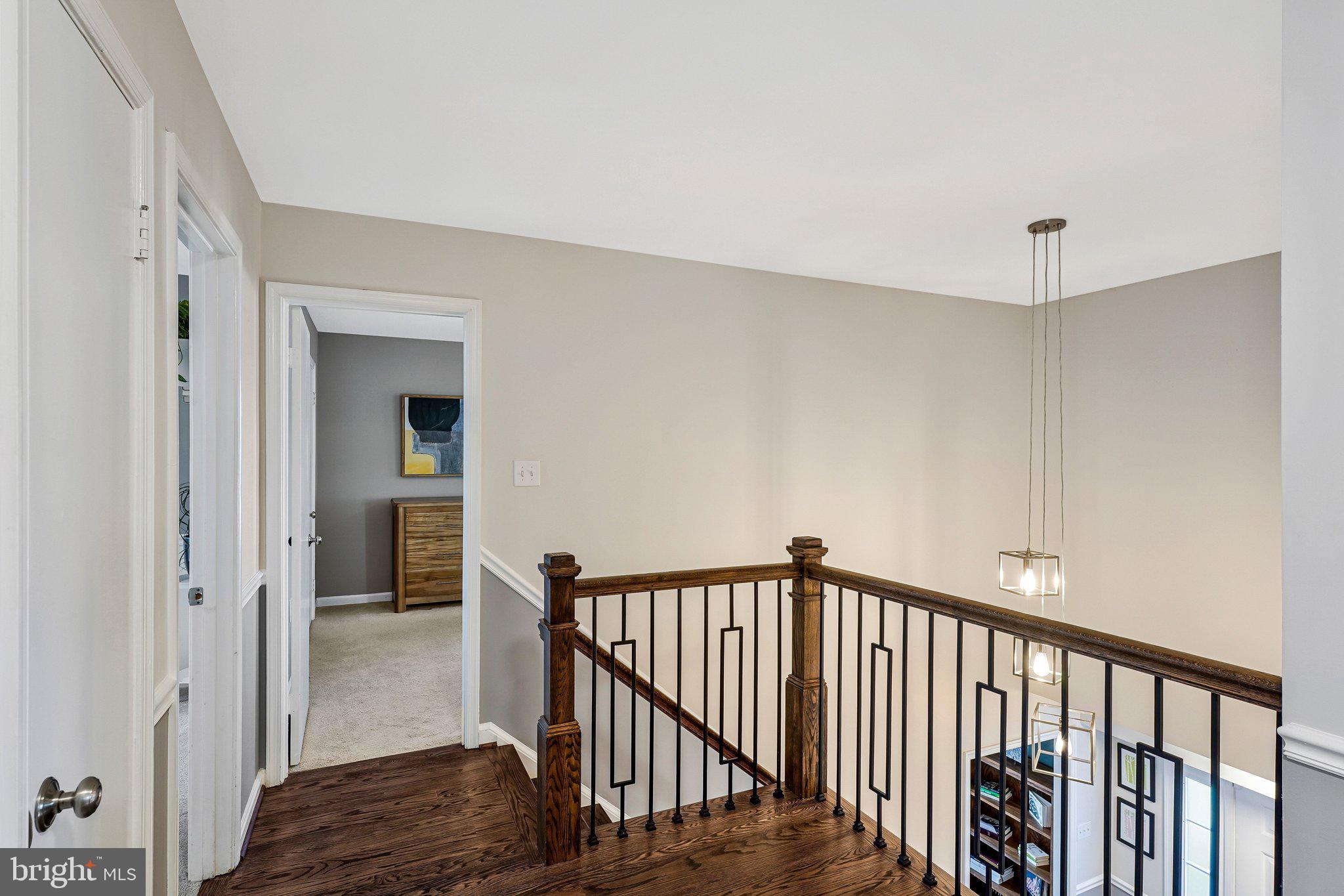 KINGSTON CHASE - Residential