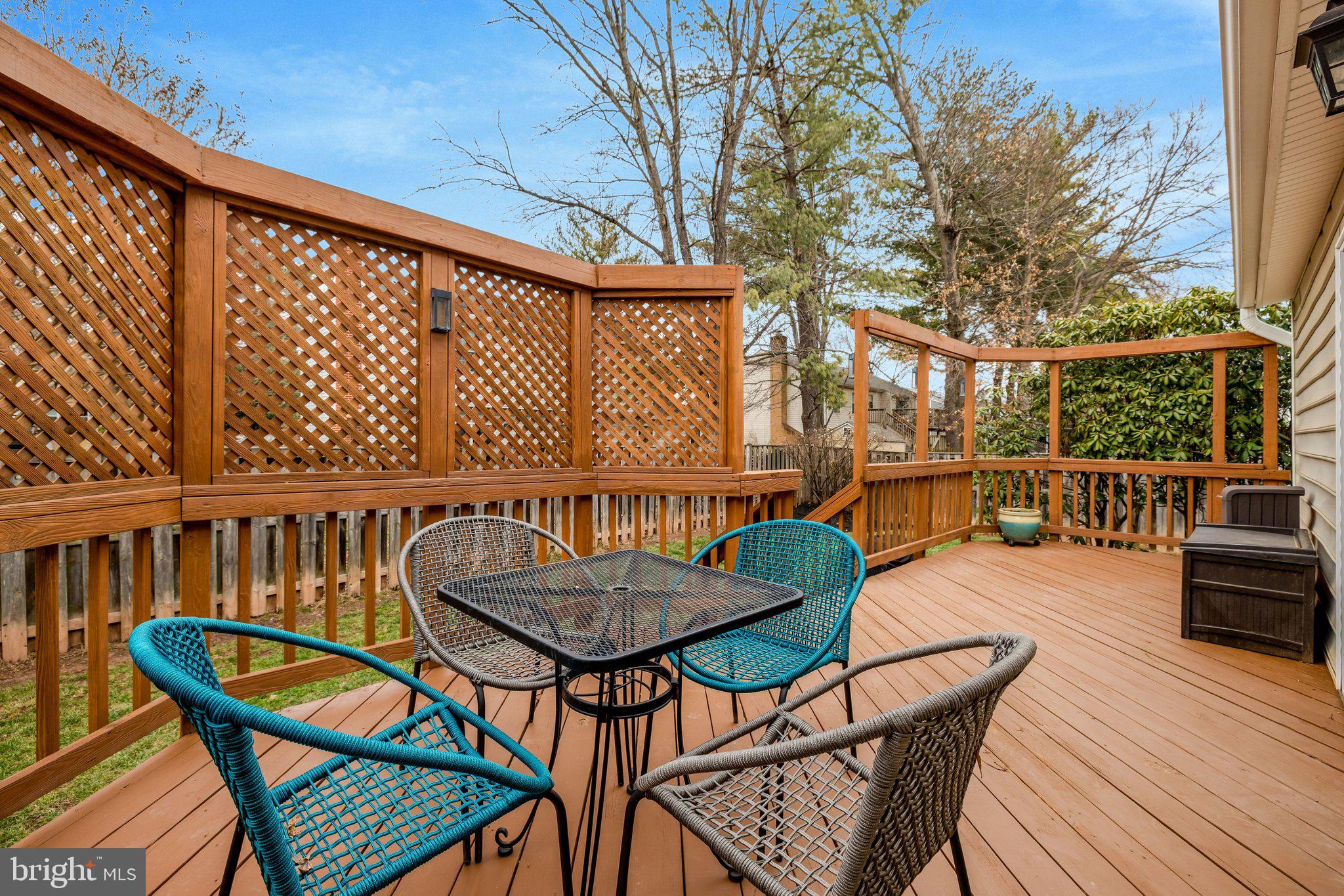 KINGSTON CHASE - Residential