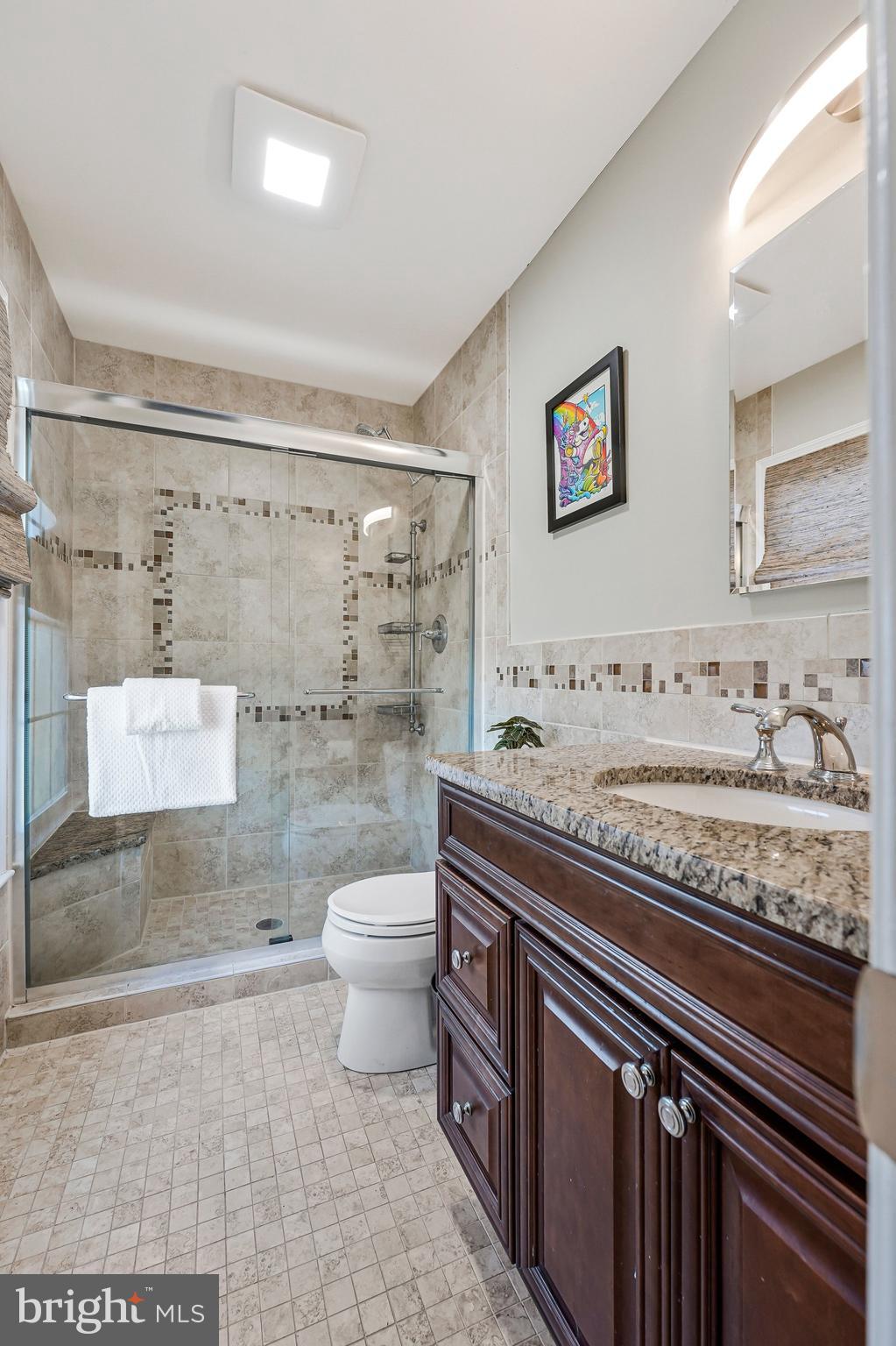 KINGSTON CHASE - Residential