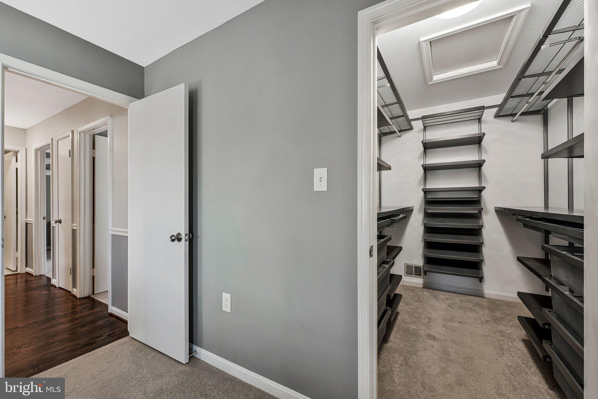 KINGSTON CHASE - Residential