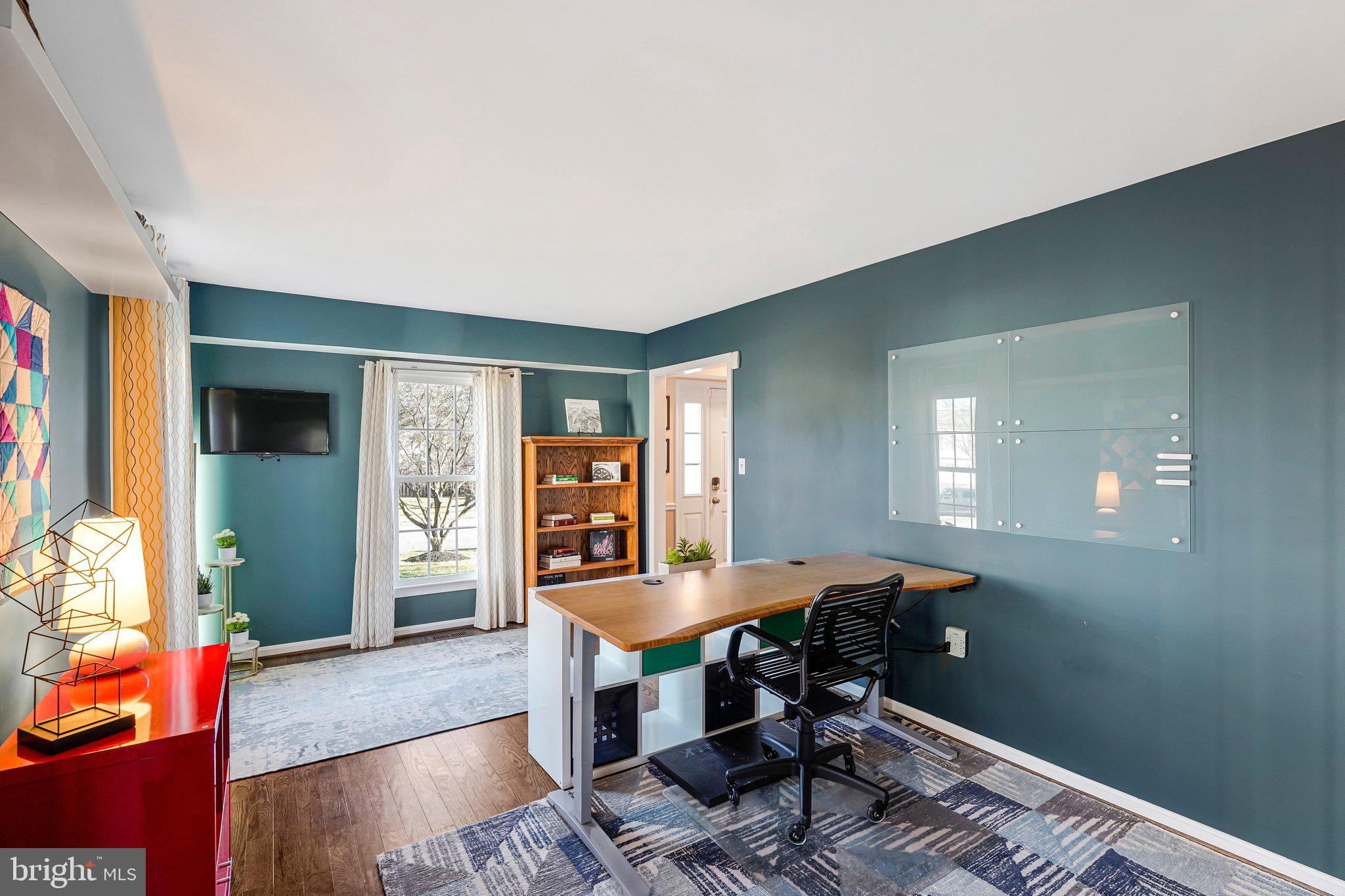 KINGSTON CHASE - Residential