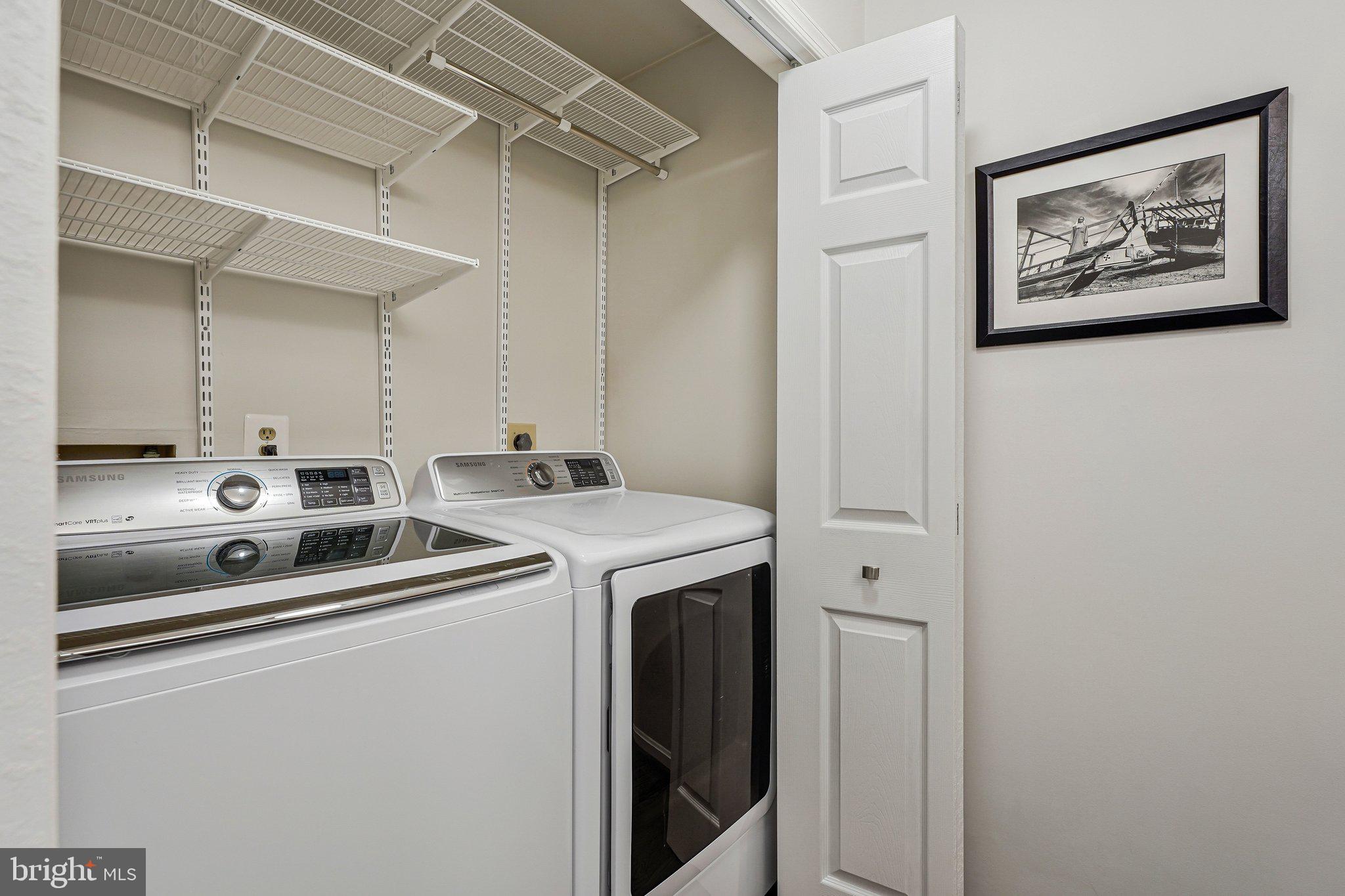 KINGSTON CHASE - Residential