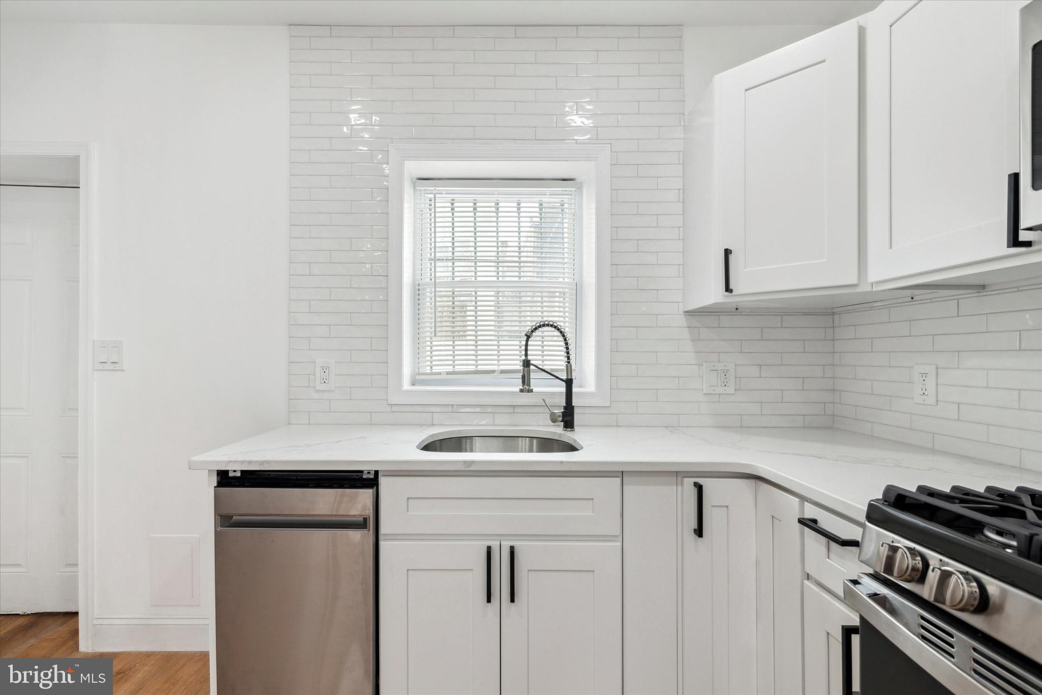 POINT BREEZE - Residential Lease