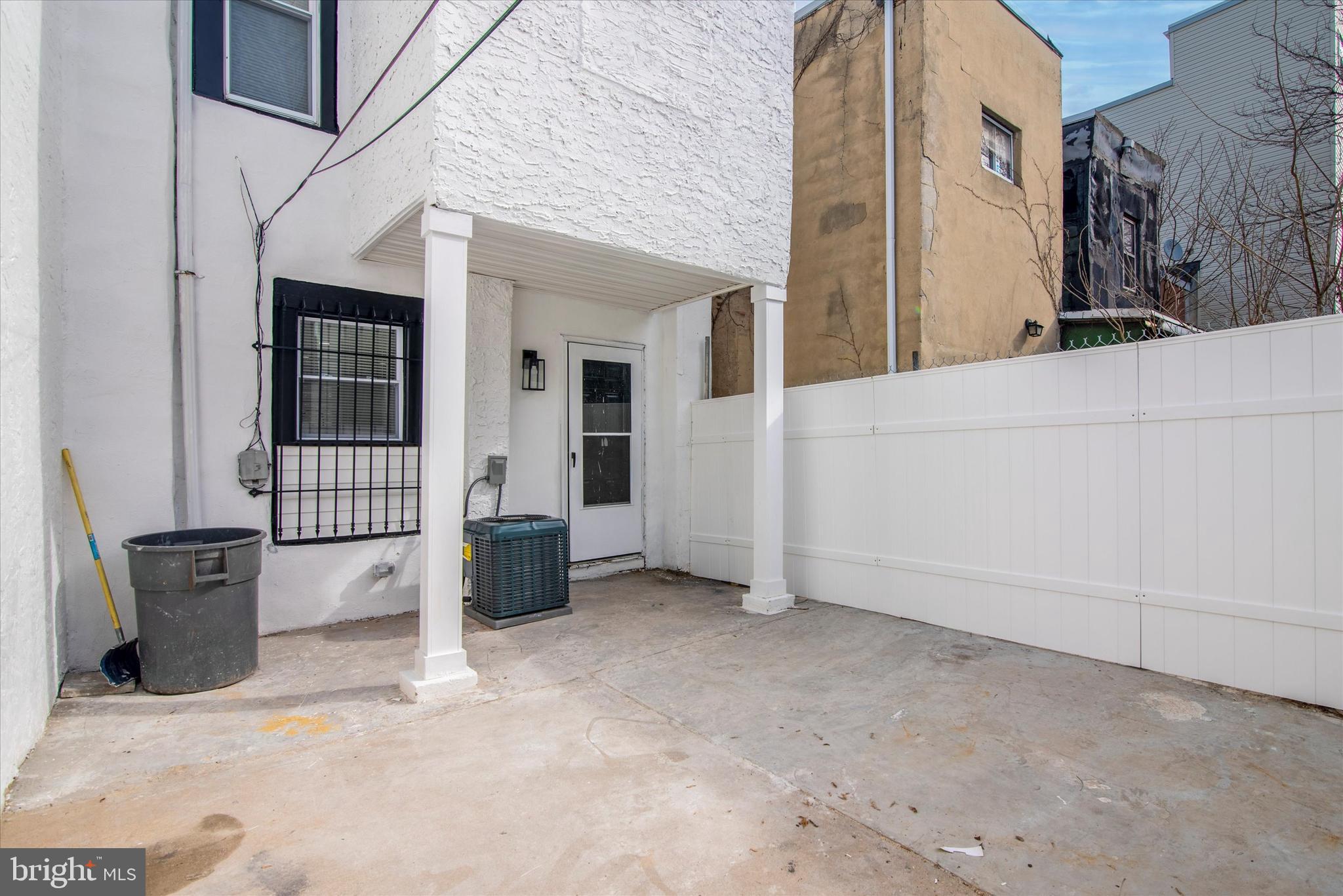 POINT BREEZE - Residential Lease