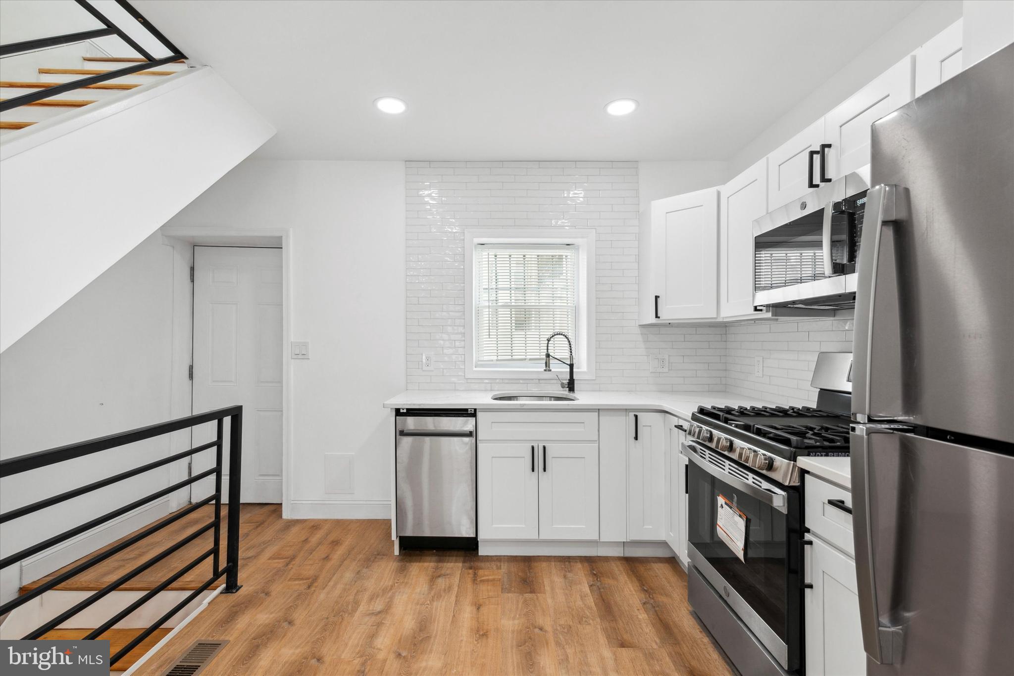 POINT BREEZE - Residential Lease