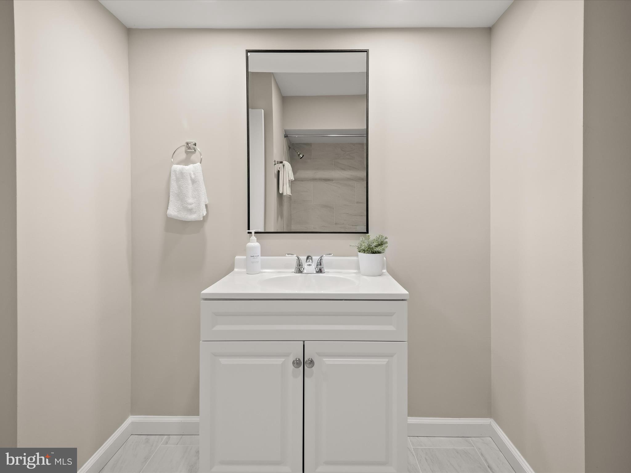 MONTPELIER - Residential